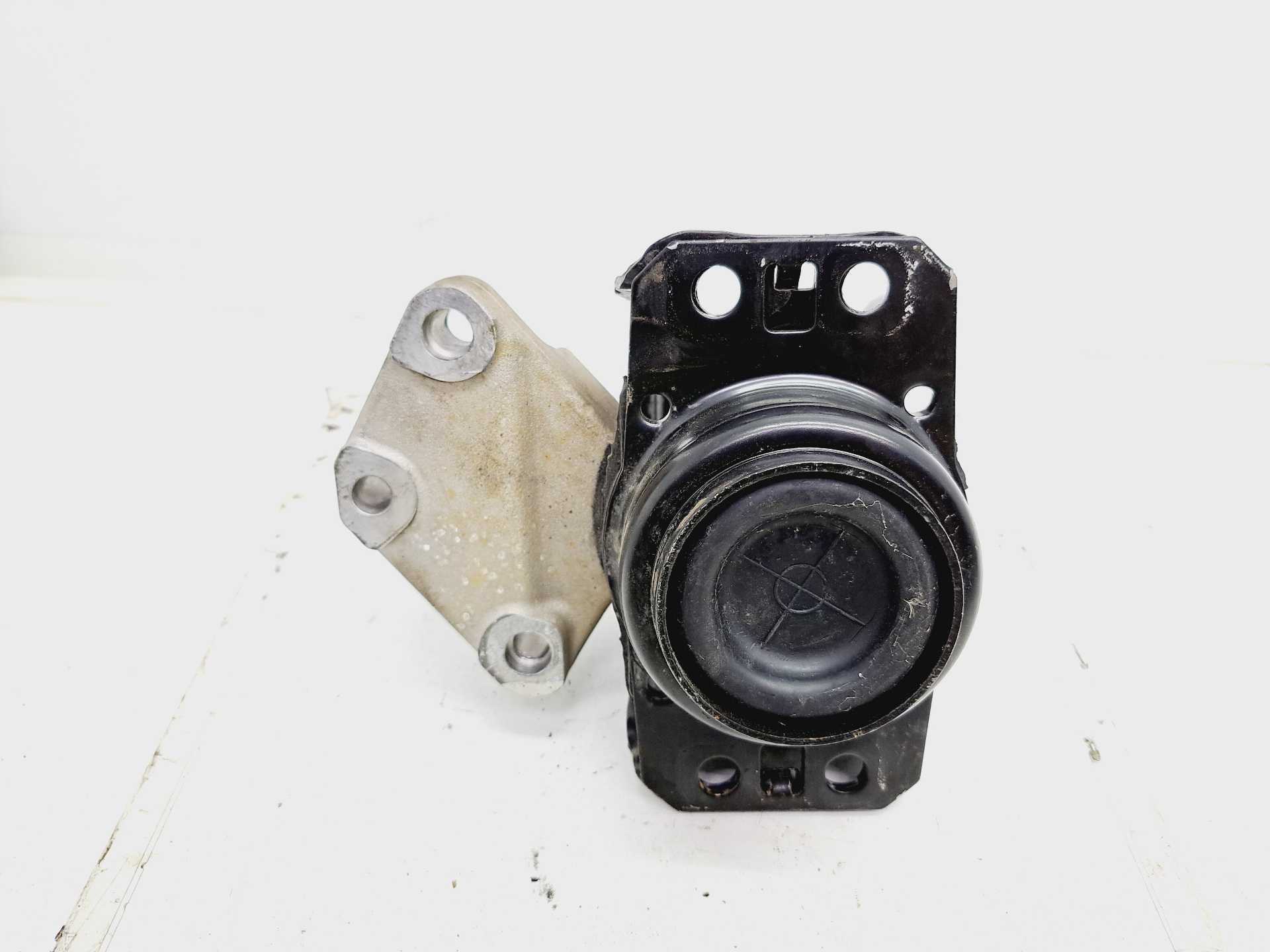 Recambio de soporte motor derecho para peugeot 307 berlina (s2) xs referencia OEM IAM  1807GF 