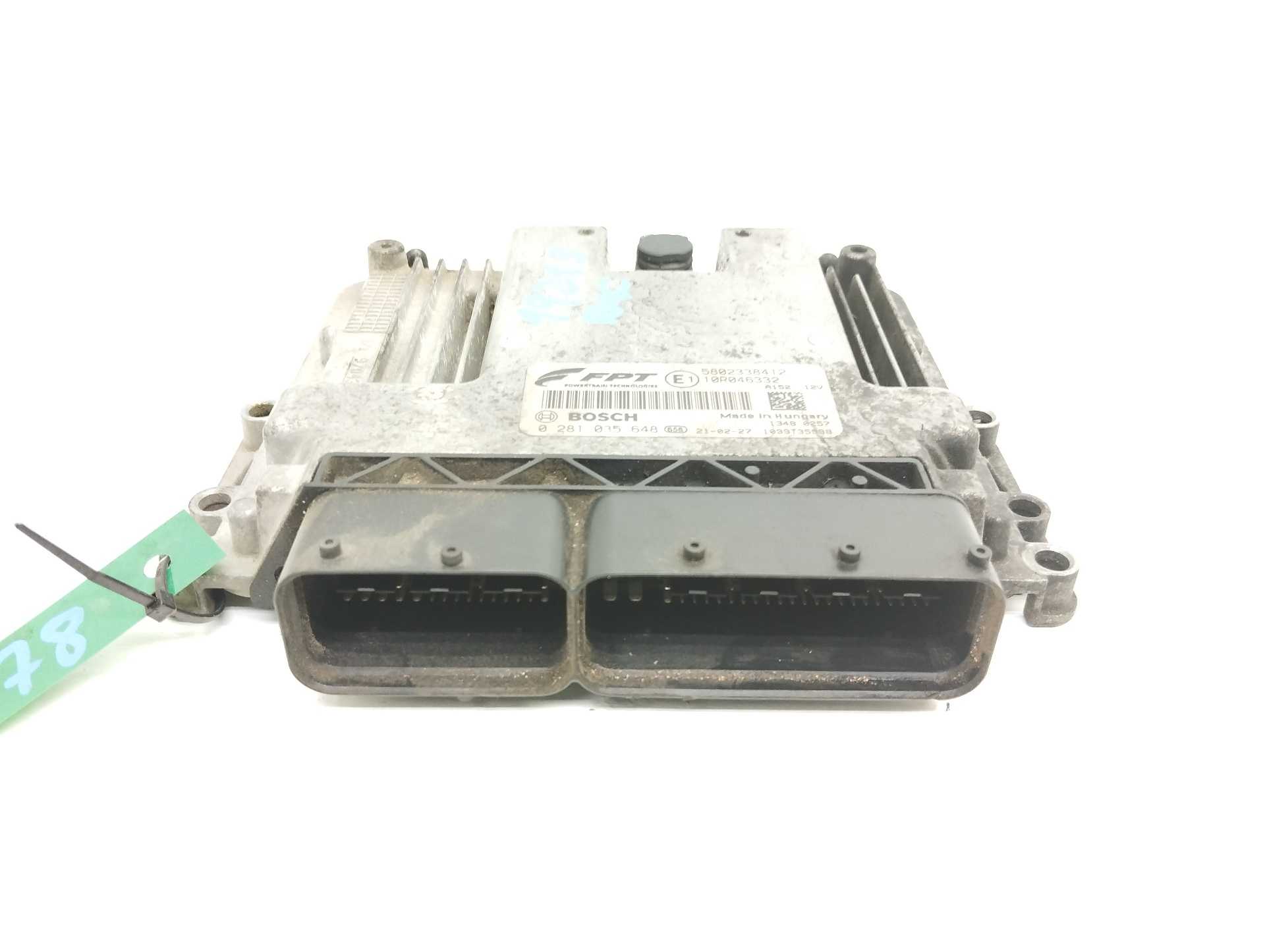 Recambio de centralita motor uce para iveco 35s12 referencia OEM IAM 5802338412 0281035648 10R046332