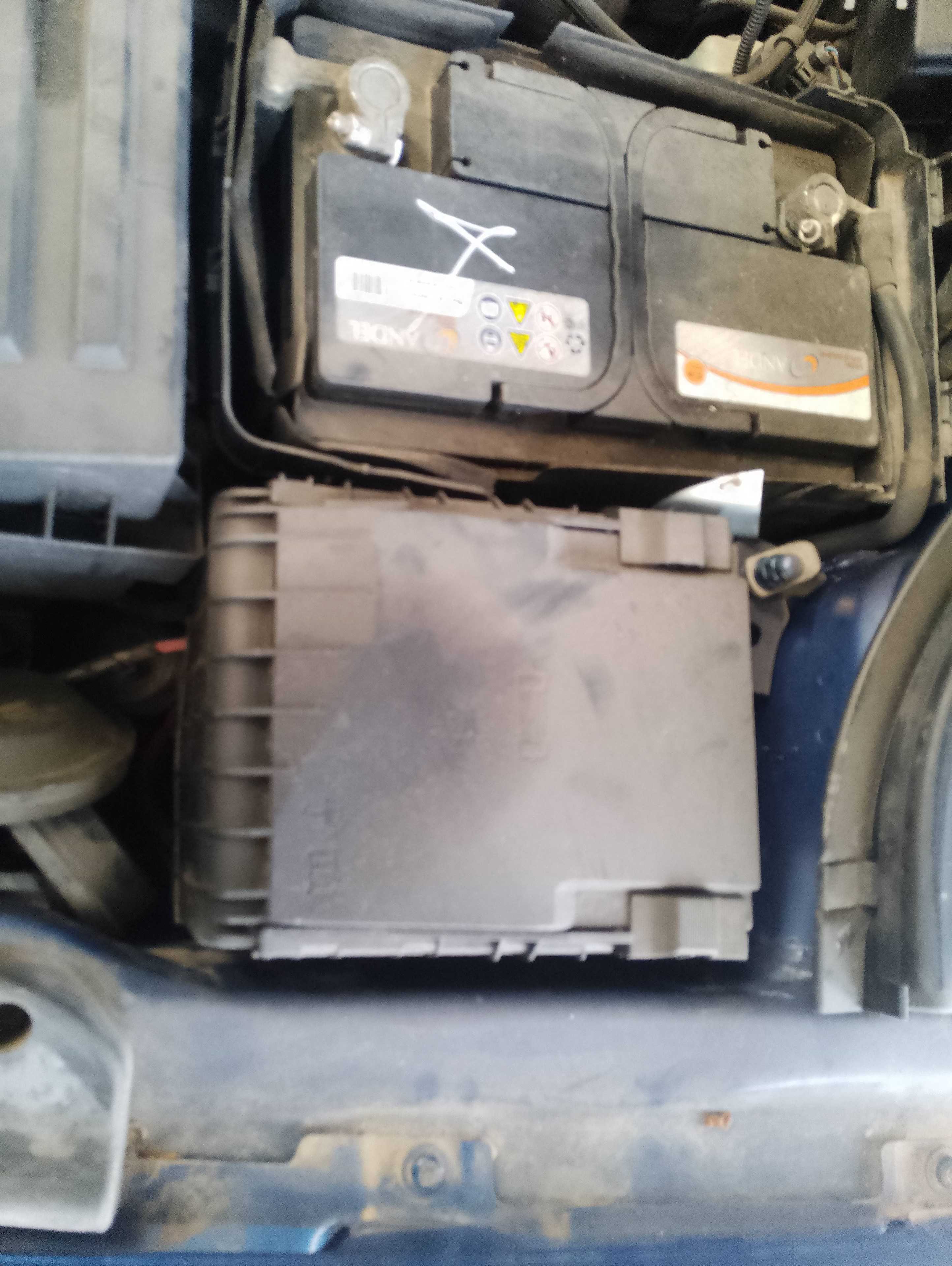 Recambio de caja reles / fusibles para volkswagen passat berlina (3c2) advance referencia OEM IAM   