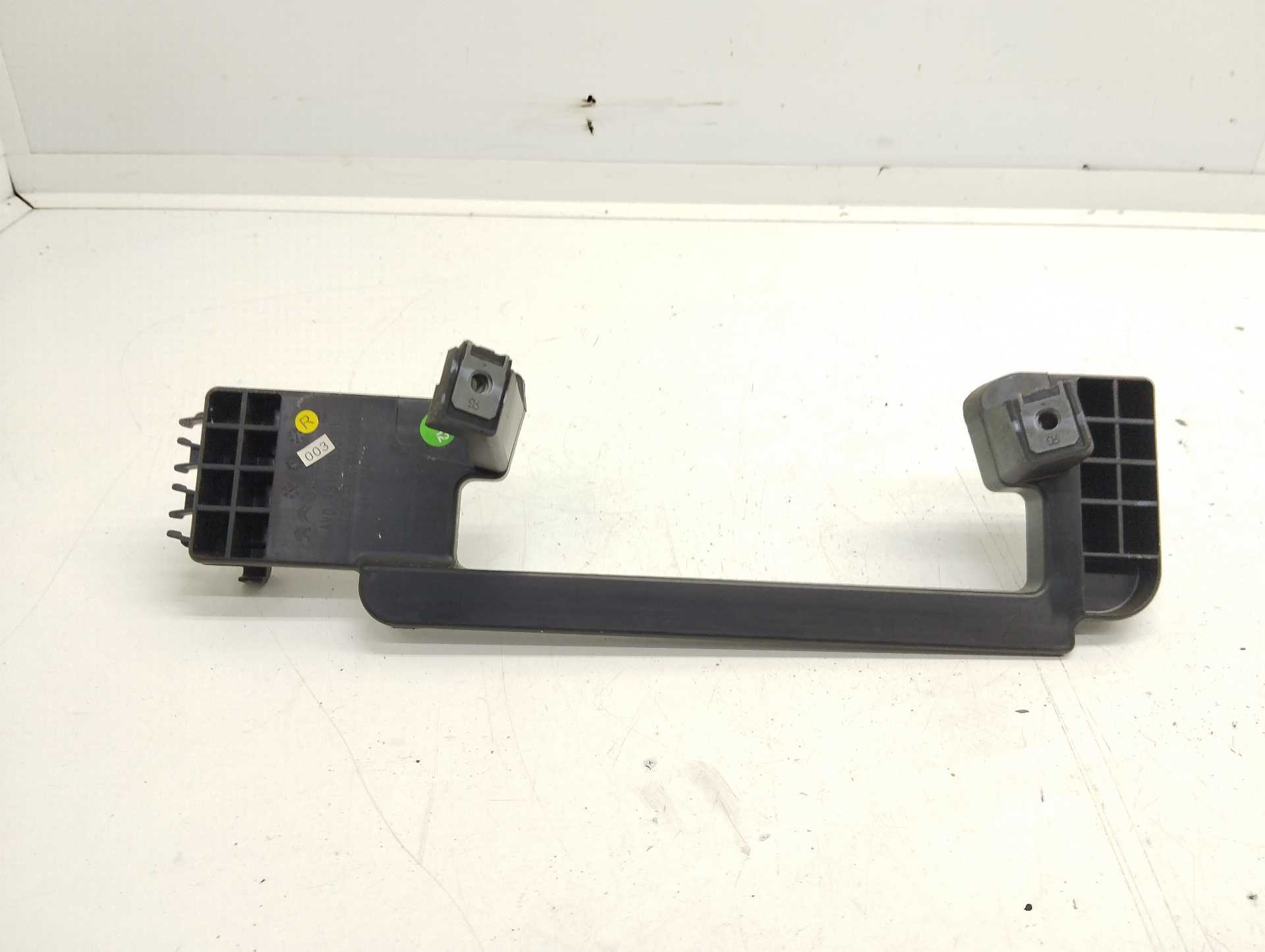 Recambio de moldura para citroën c5 aircross c-series referencia OEM IAM 9819883580  