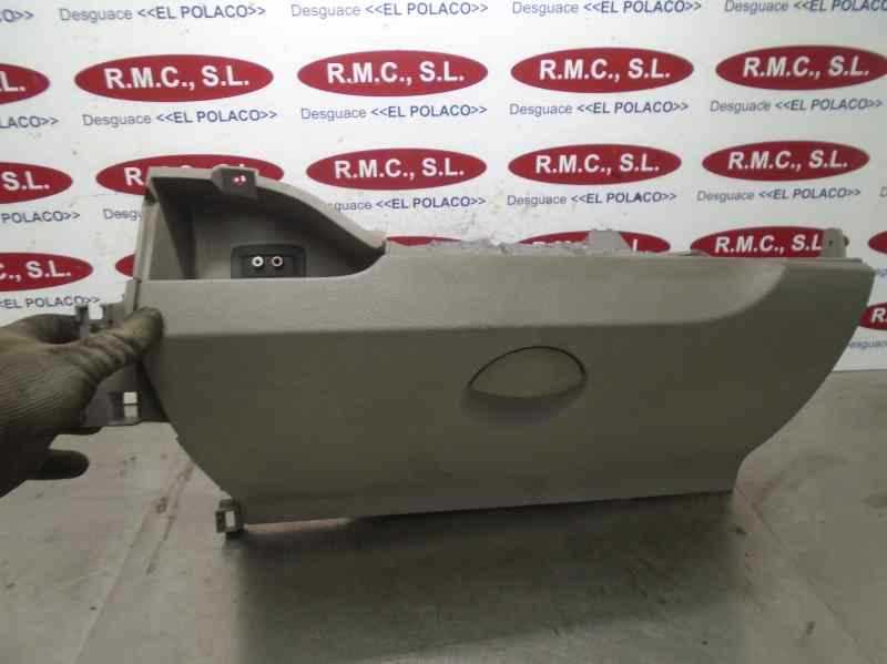 Recambio de guantera para renault kangoo dynamique referencia OEM IAM   