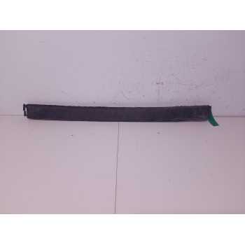 MOLDURA PARAGOLPES DELANTERA DERECHA 