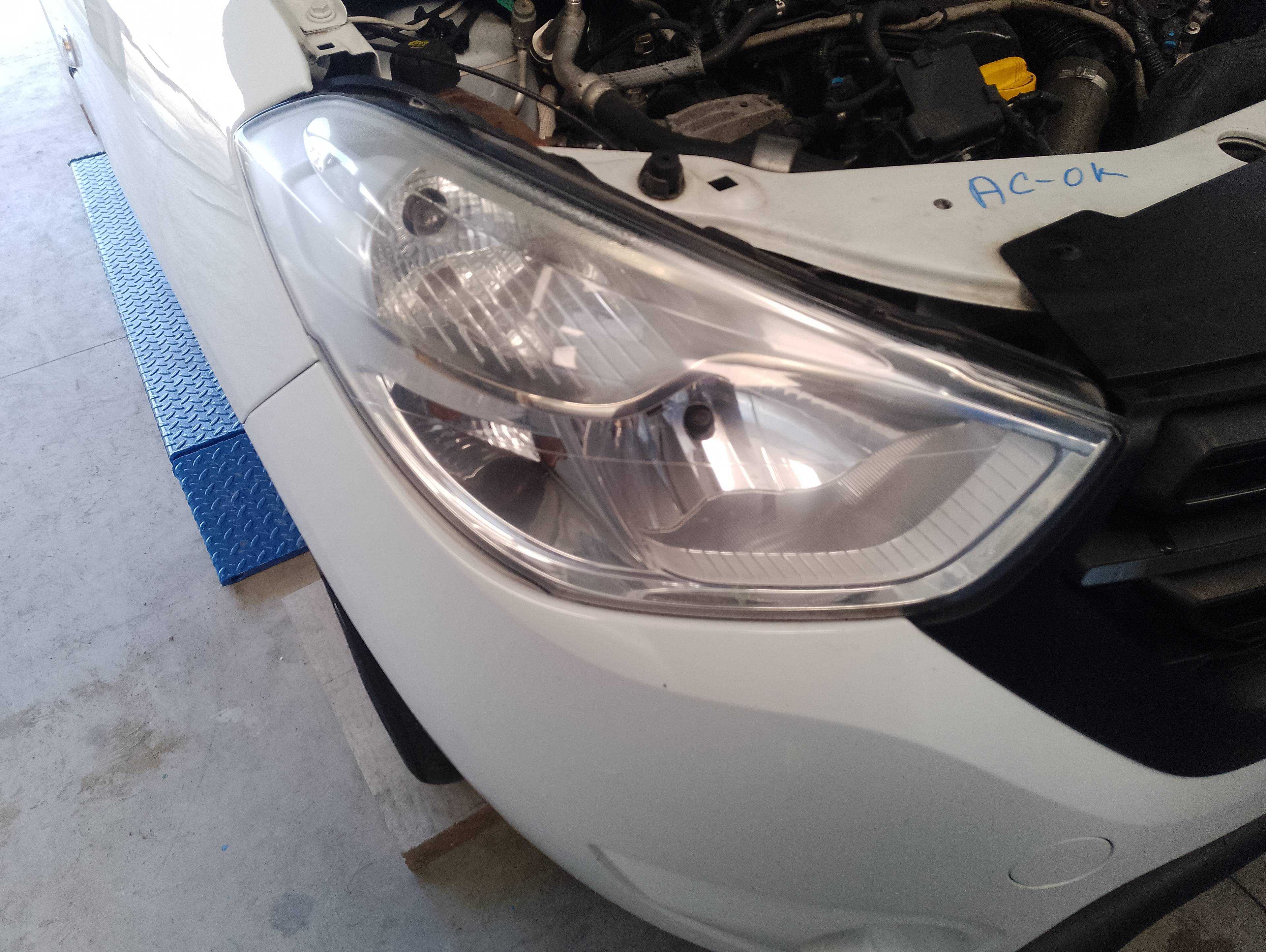 Recambio de faro derecho para dacia lodgy 15th anniversary referencia OEM IAM   