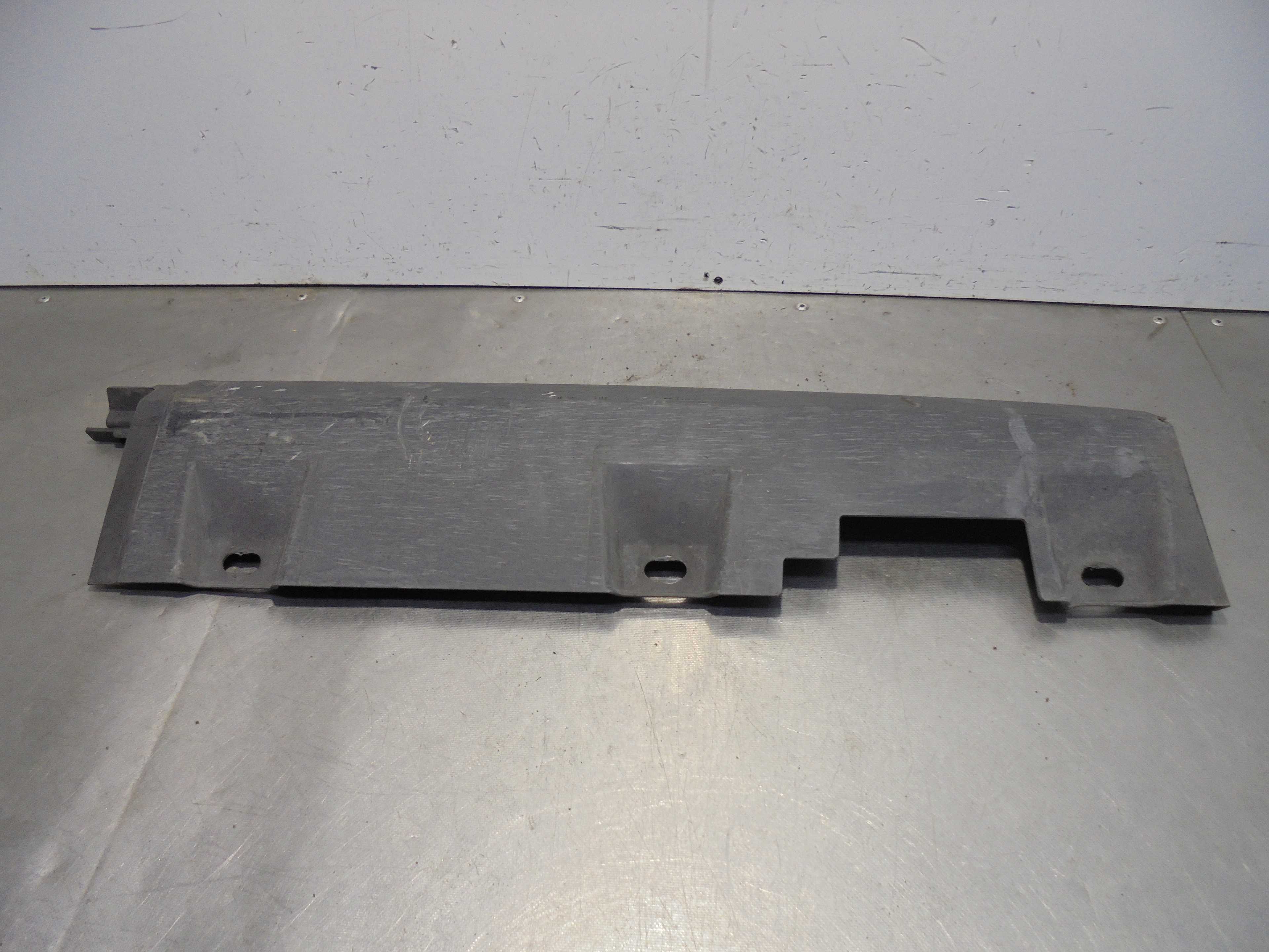 Recambio de faldon lateral para ford tourneo courier (c4a) ambiente referencia OEM IAM ET76101A05A  