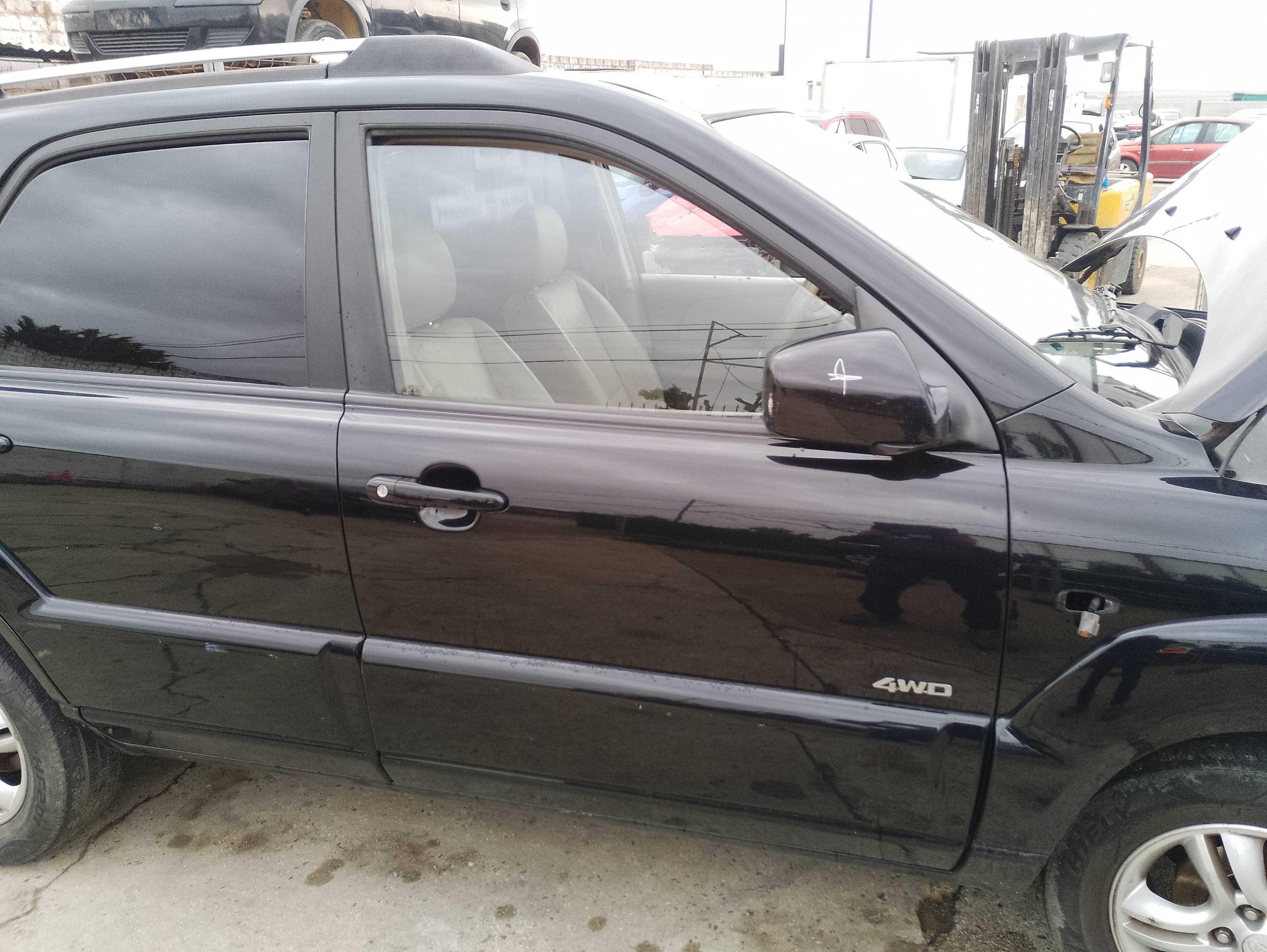 Recambio de puerta delantera derecha para kia sportage drive 4x4 referencia OEM IAM   