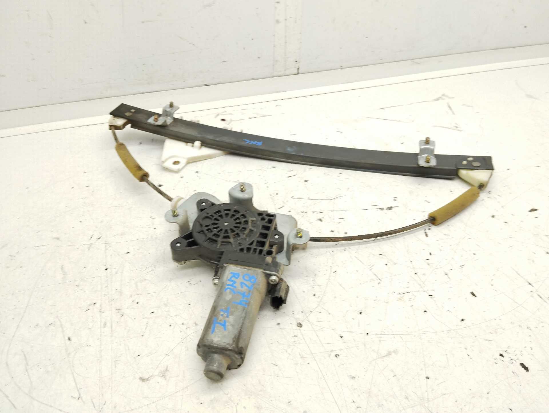 Recambio de elevalunas trasero izquierdo para ssangyong rodius xdi referencia OEM IAM   