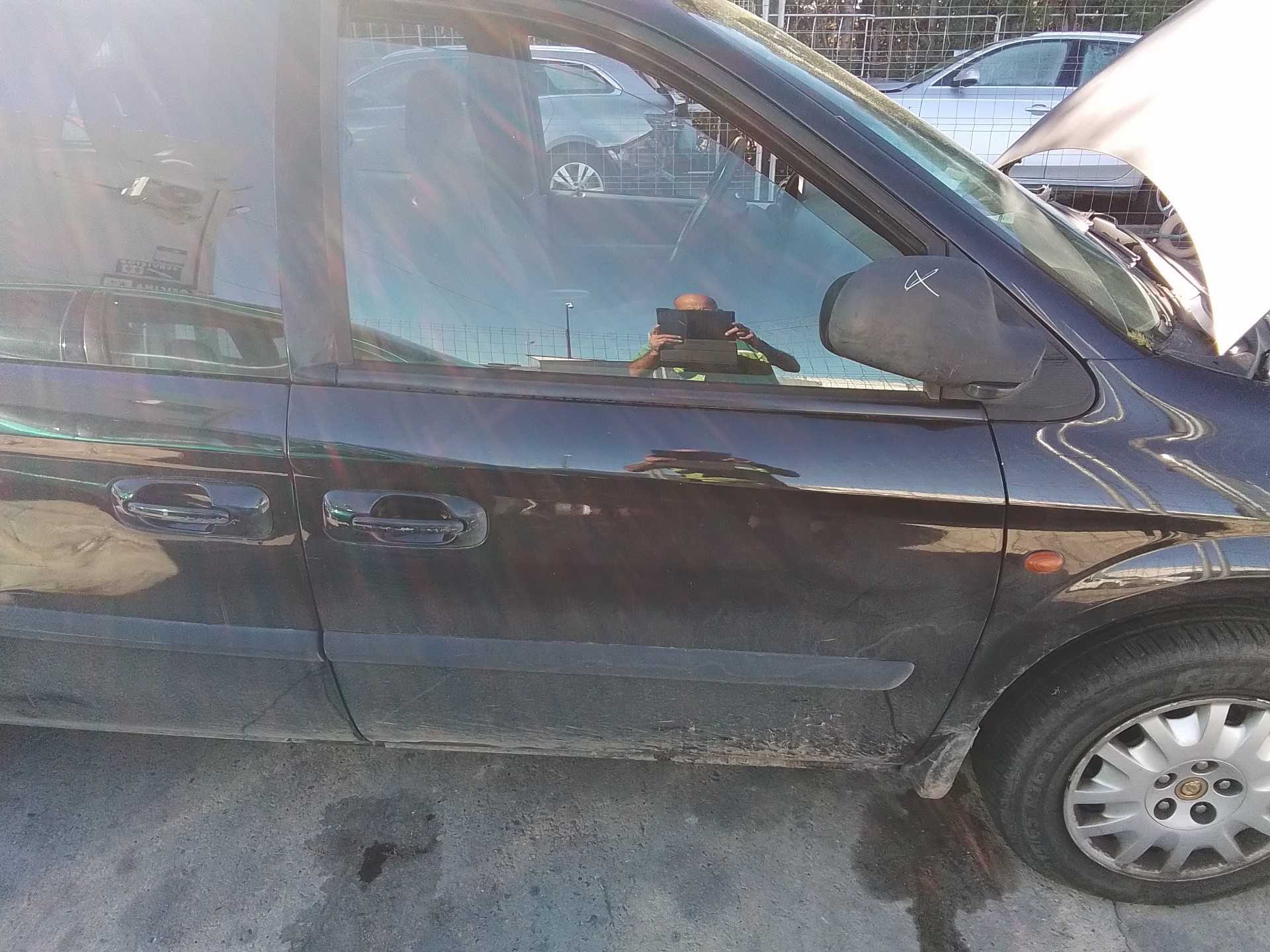 Recambio de puerta delantera derecha para chrysler voyager (rg) 2.8 crd cat referencia OEM IAM   