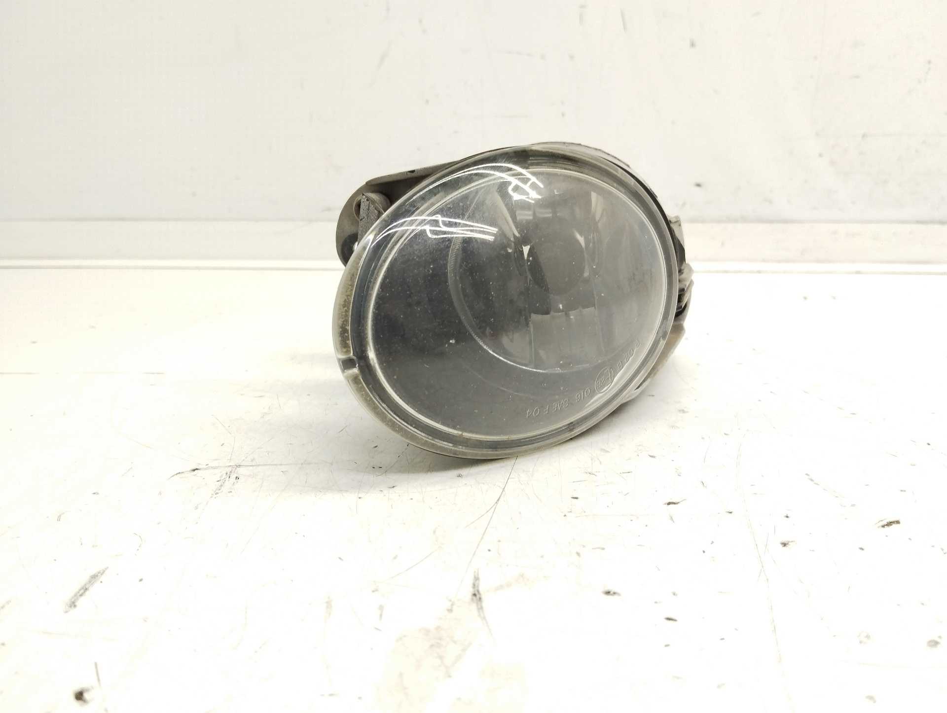 Recambio de faro antiniebla derecho para volkswagen passat berlina (3c2) 2.0 tdi referencia OEM IAM 27129400RE  