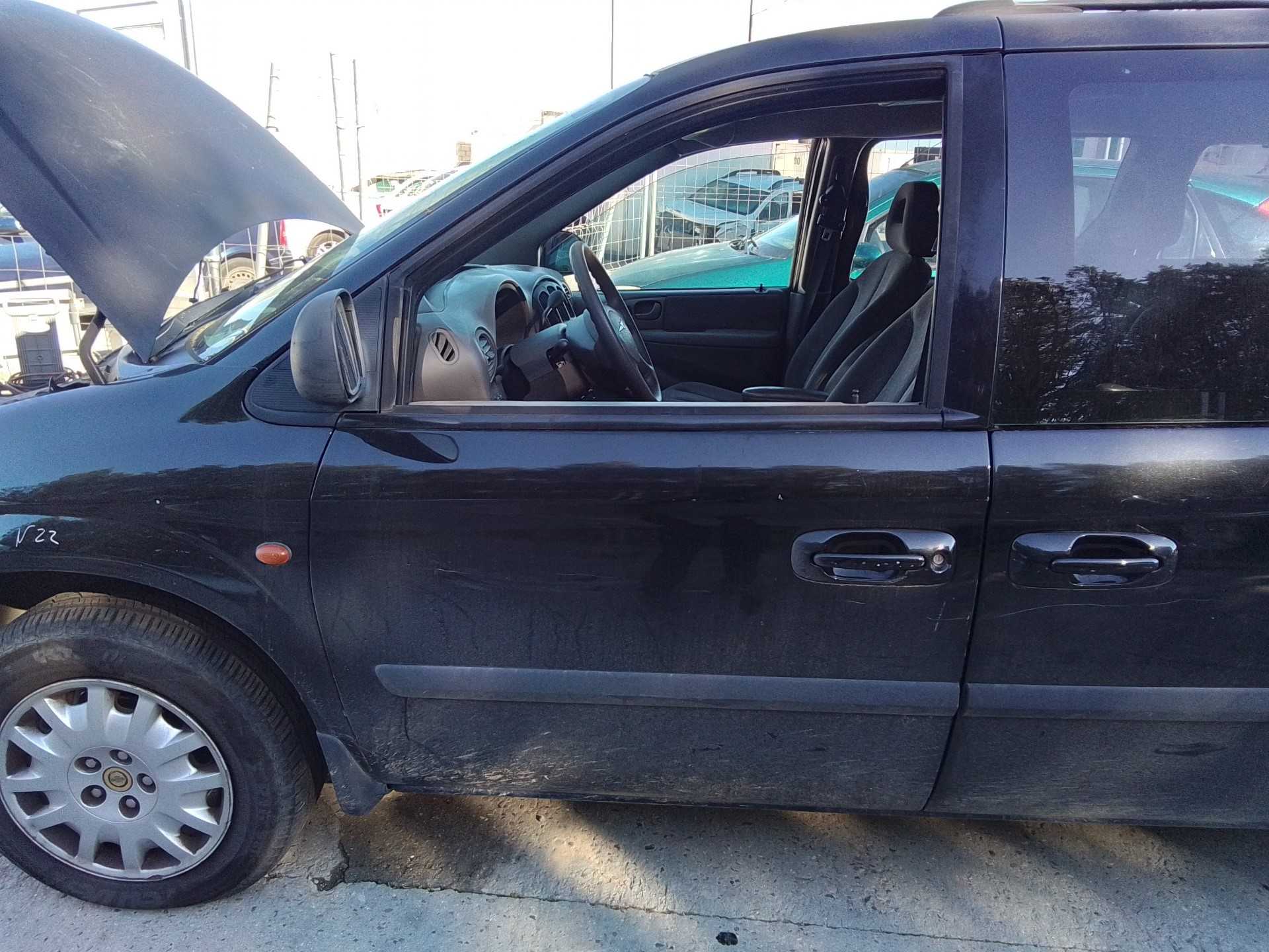 Recambio de puerta delantera izquierda para chrysler voyager (rg) 2.8 crd cat referencia OEM IAM   