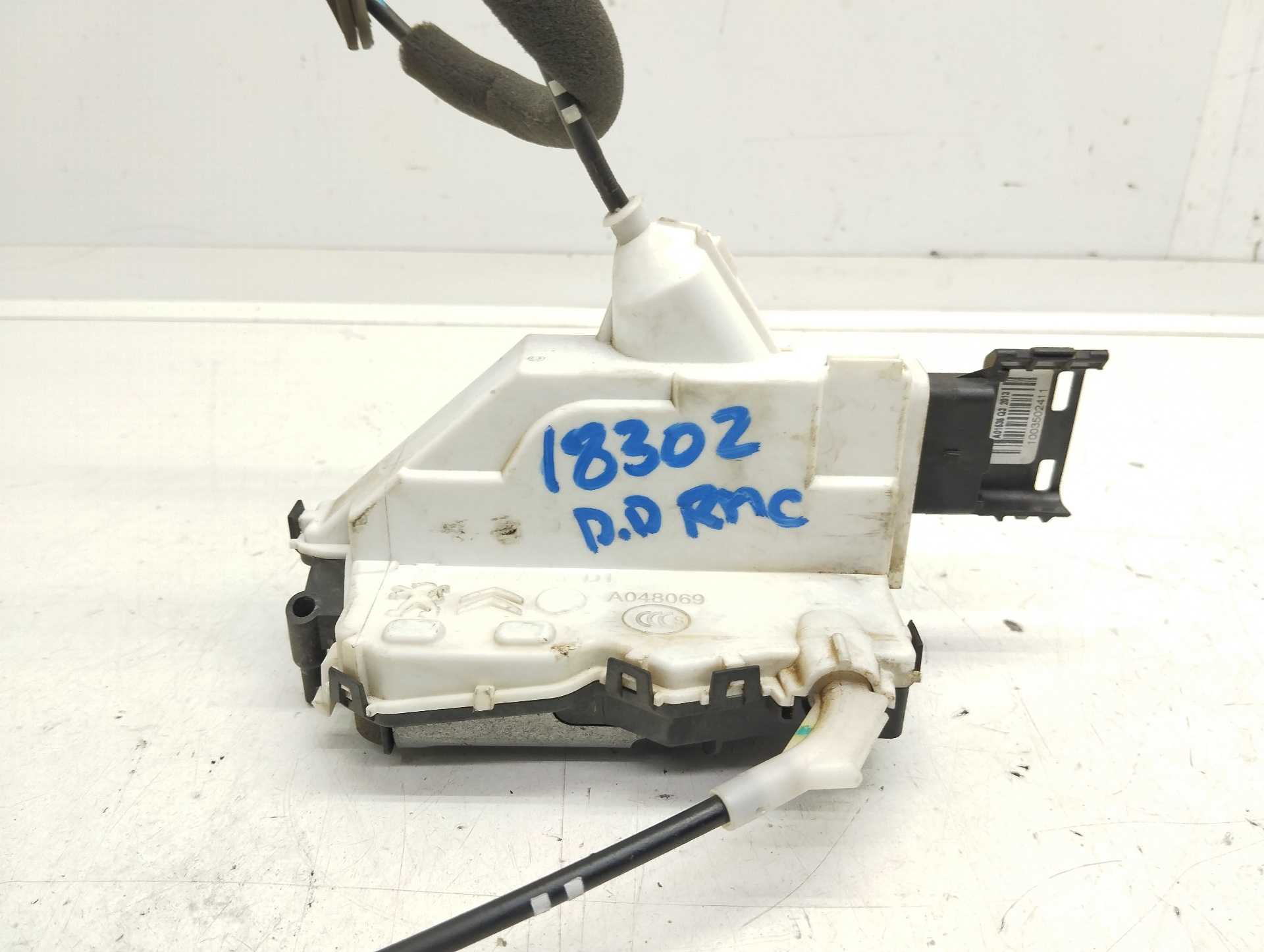 Recambio de cerradura puerta delantera derecha para peugeot 3008 1.6 hdi fap referencia OEM IAM 4173N1939I6  
