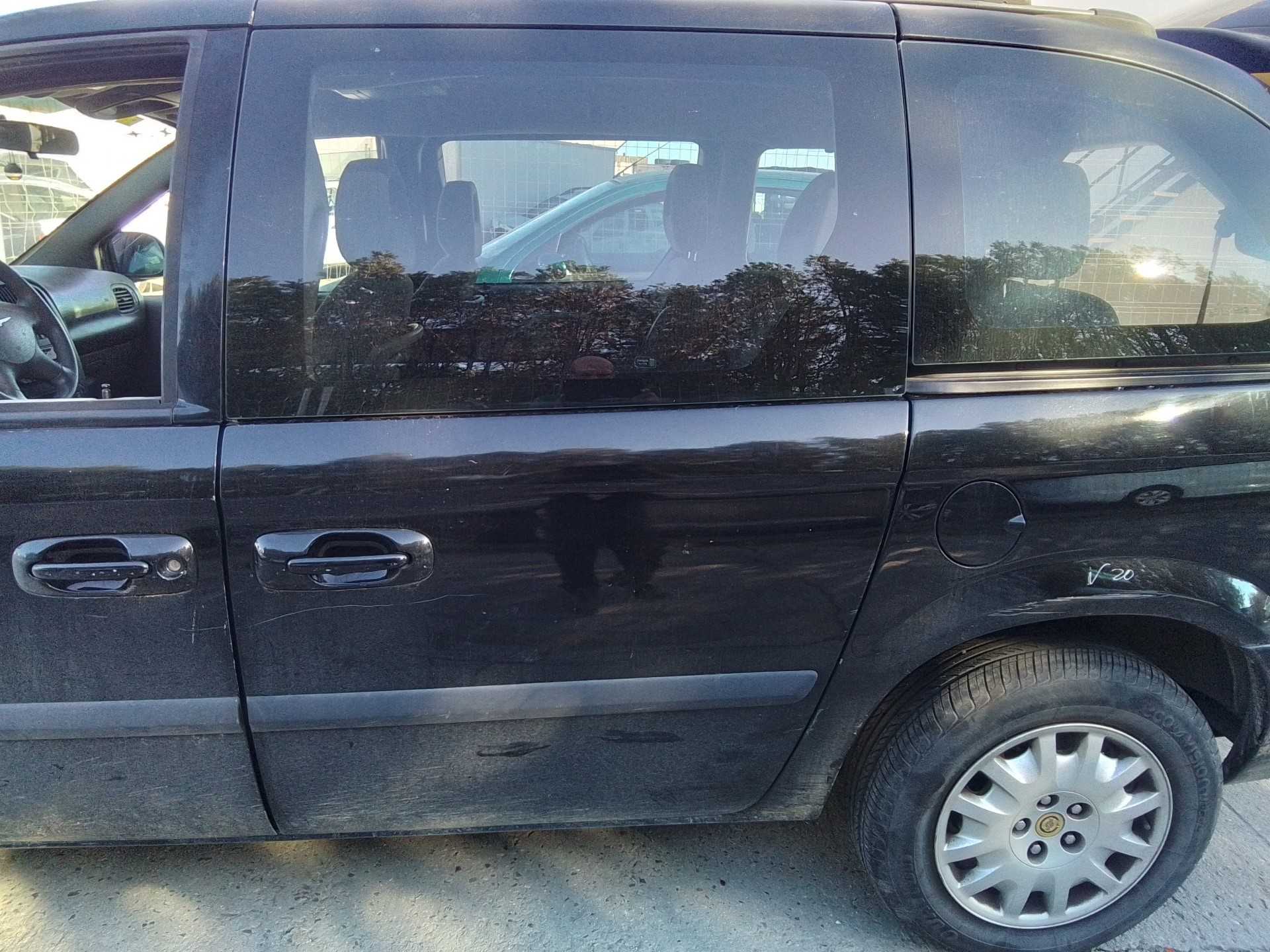 Recambio de puerta lateral corredera izquierda para chrysler voyager (rg) 2.8 crd cat referencia OEM IAM   