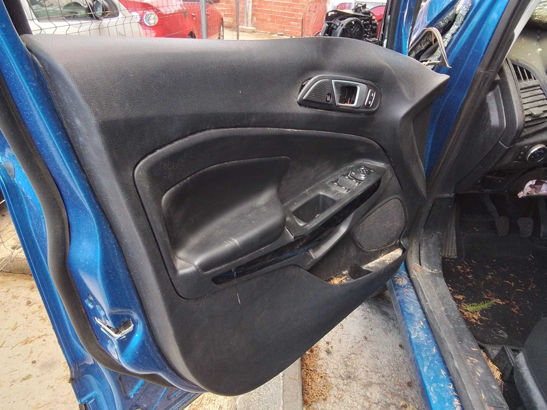 Recambio de guarnecido puerta delantera izquierda para ford ecosport (cr6) cool&connect referencia OEM IAM   