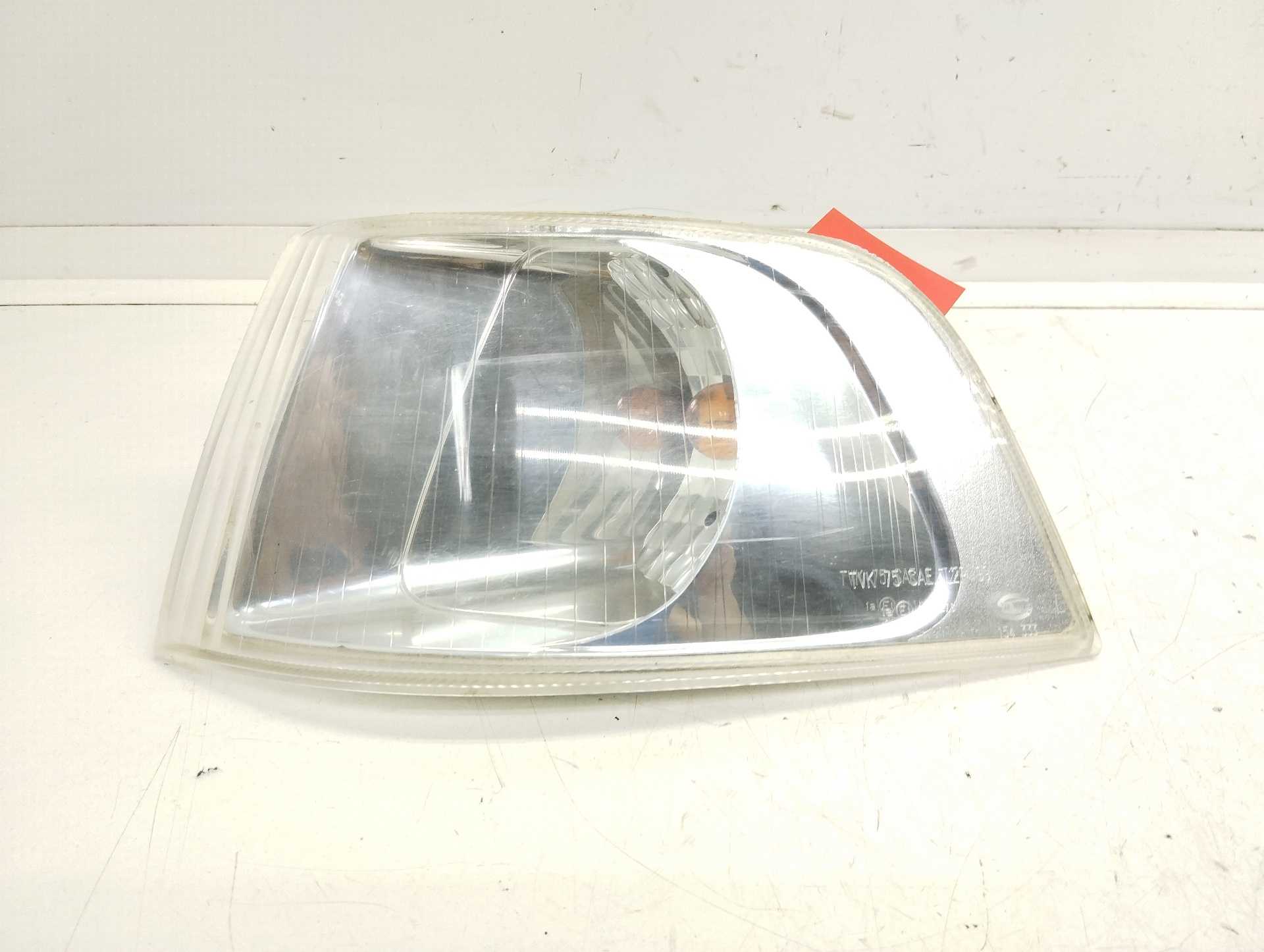 Recambio de piloto delantero izquierdo para volvo s40 berlina 1.6 referencia OEM IAM 30621831  