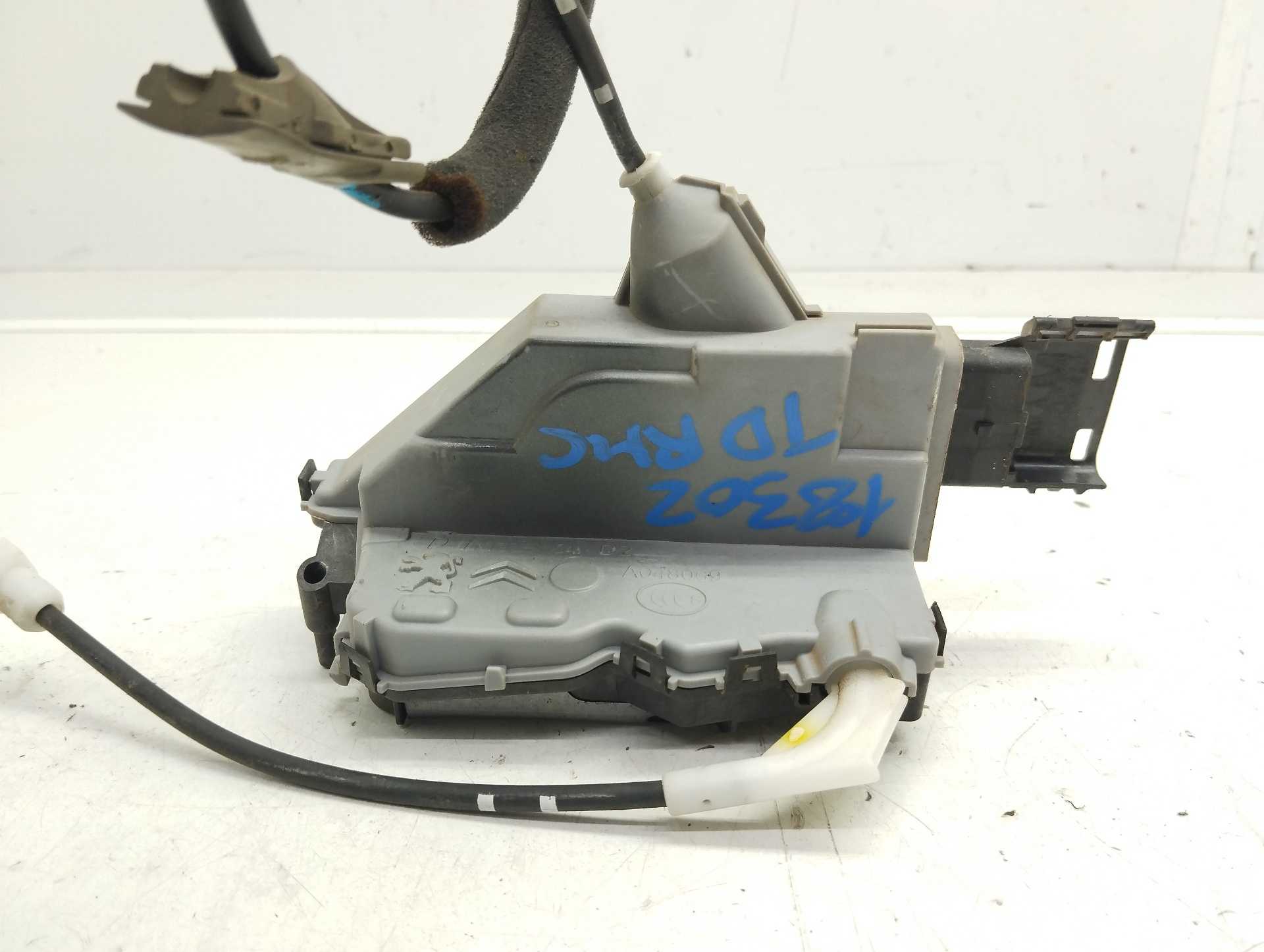 Recambio de cerradura puerta trasera derecha para peugeot 3008 1.6 hdi fap referencia OEM IAM 5173A0019I3  