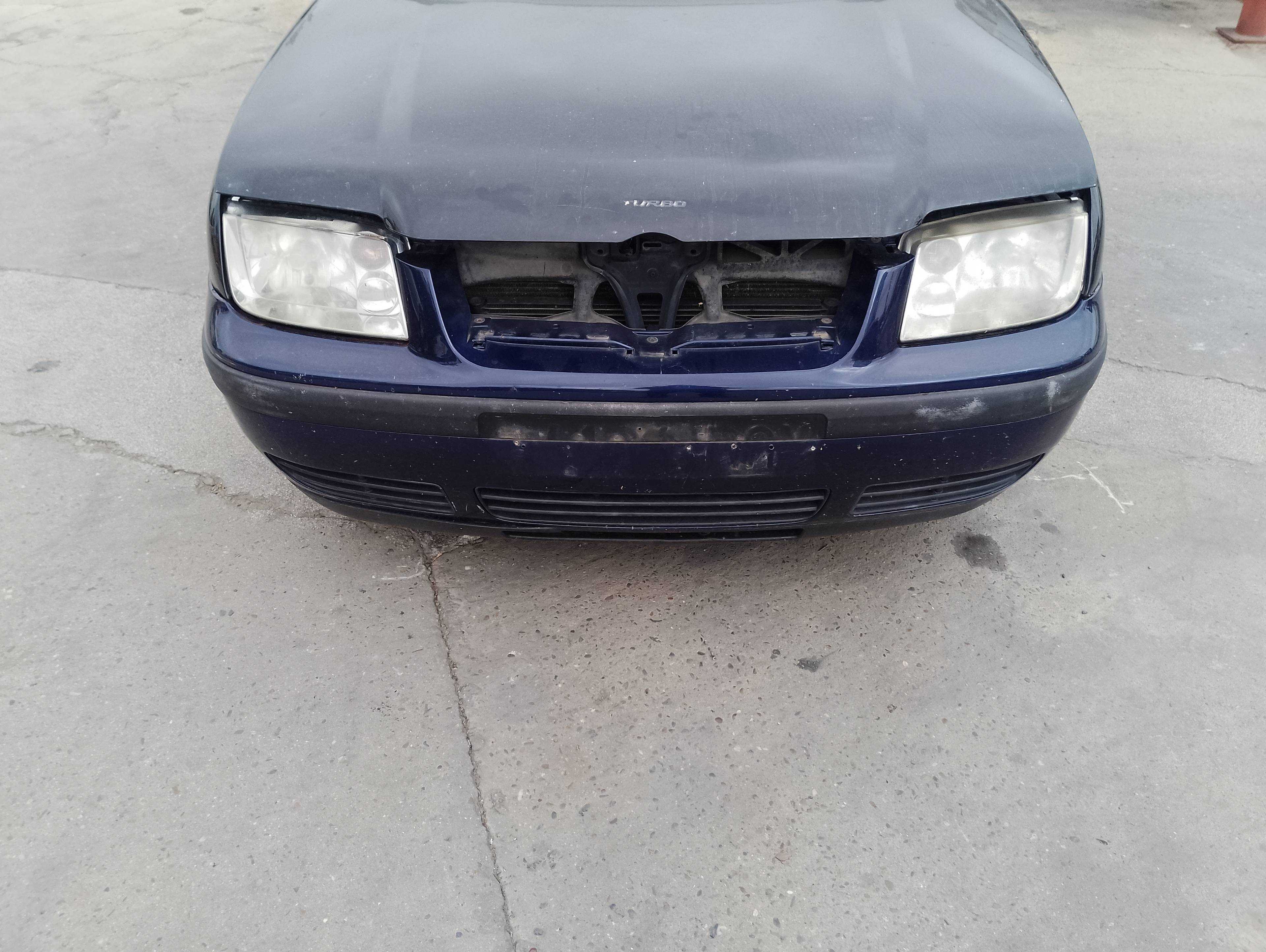 Recambio de paragolpes delantero para volkswagen bora berlina (1j2) highline referencia OEM IAM   