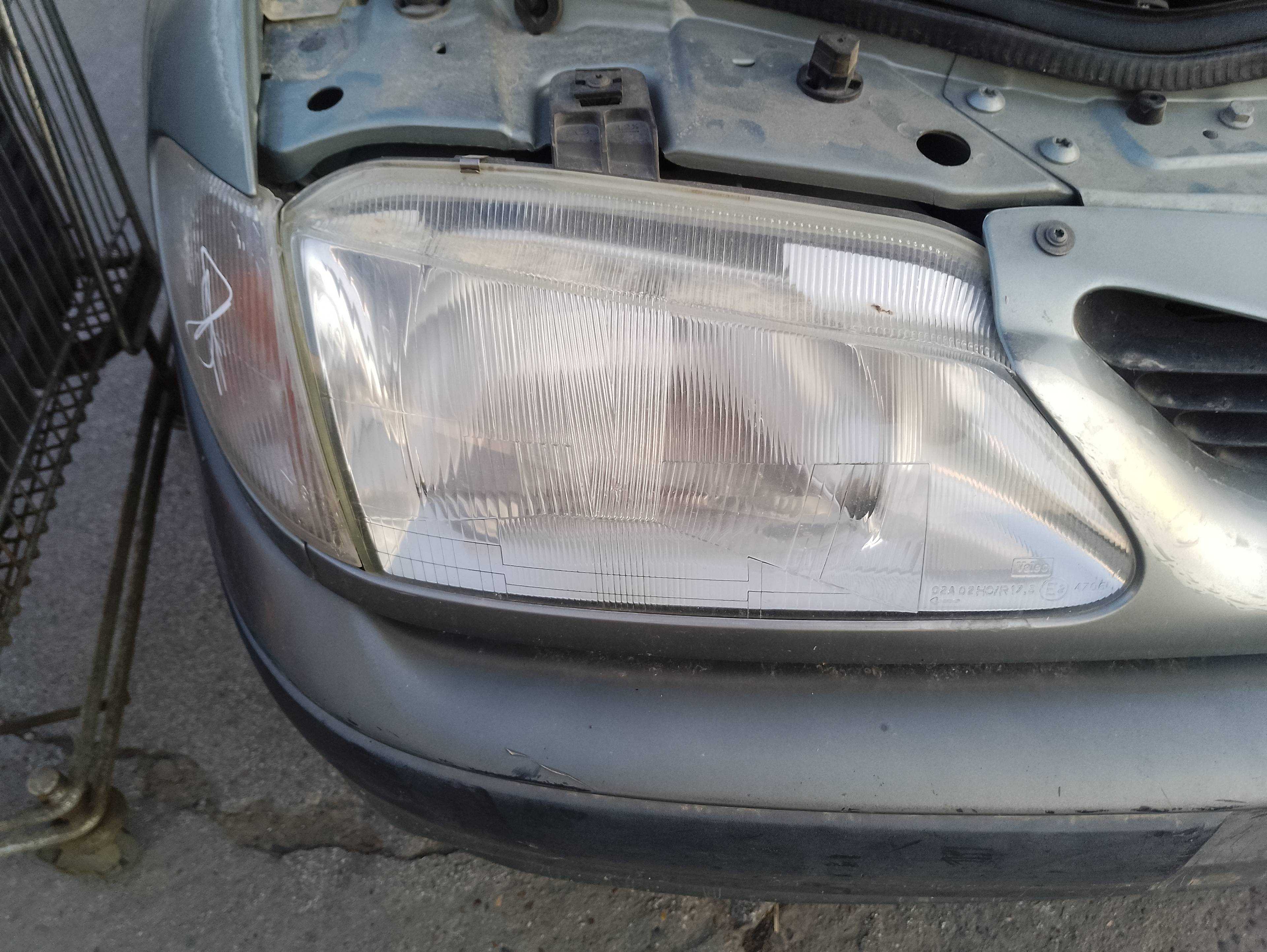 Recambio de faro derecho para renault megane i berlina hatchback (ba0) 1.6e europa referencia OEM IAM   