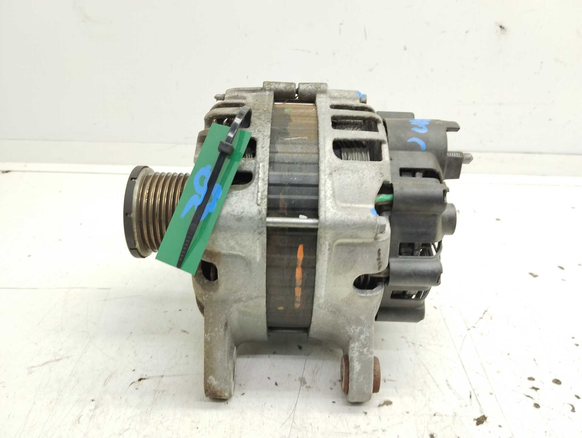 Recambio de alternador para renault clio iv zen referencia OEM IAM 231006677R 2714143A TG12S272