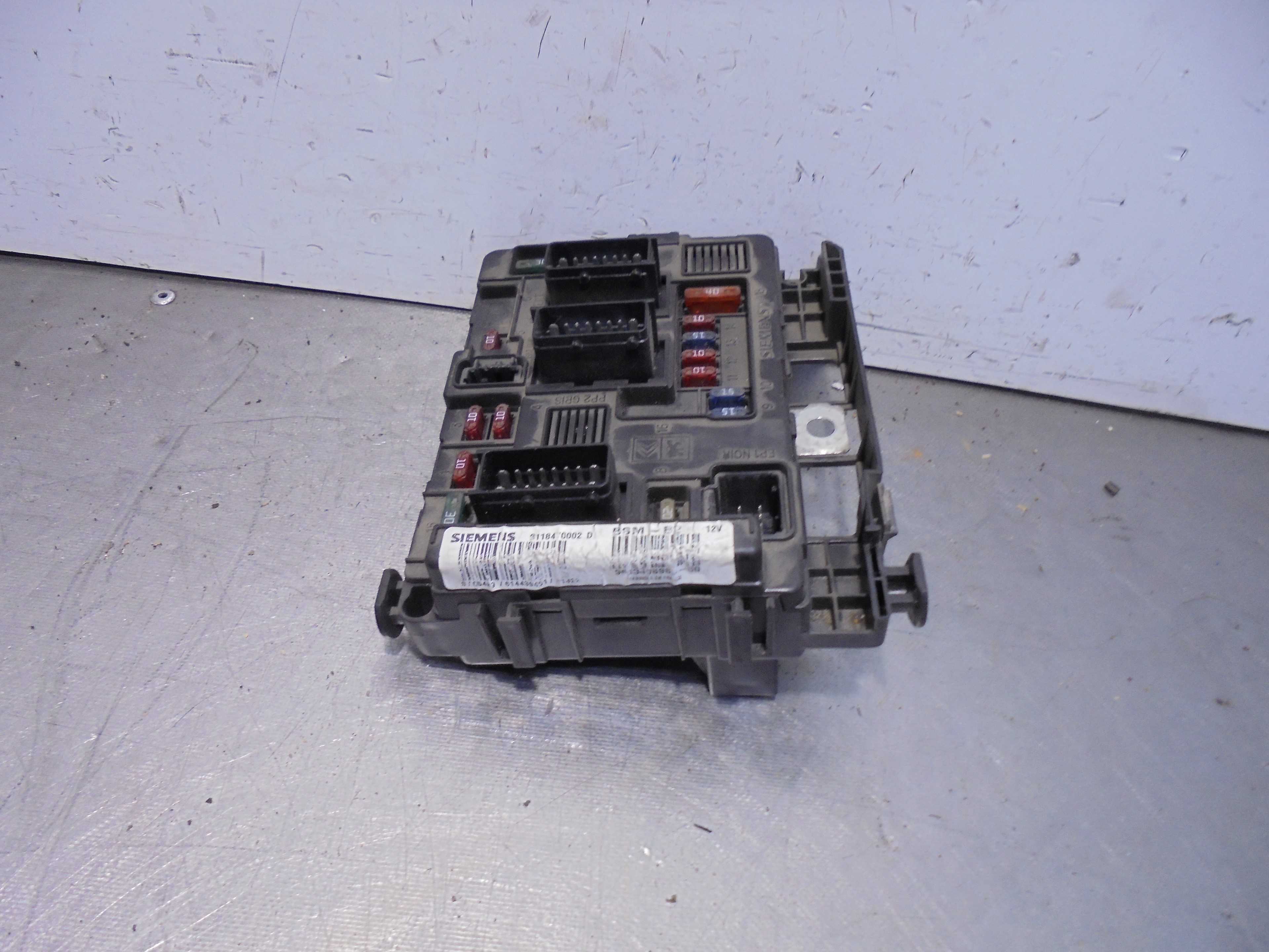 Recambio de centralita bsm para peugeot 206 berlina xr referencia OEM IAM S118470002D B2 SIEMENS