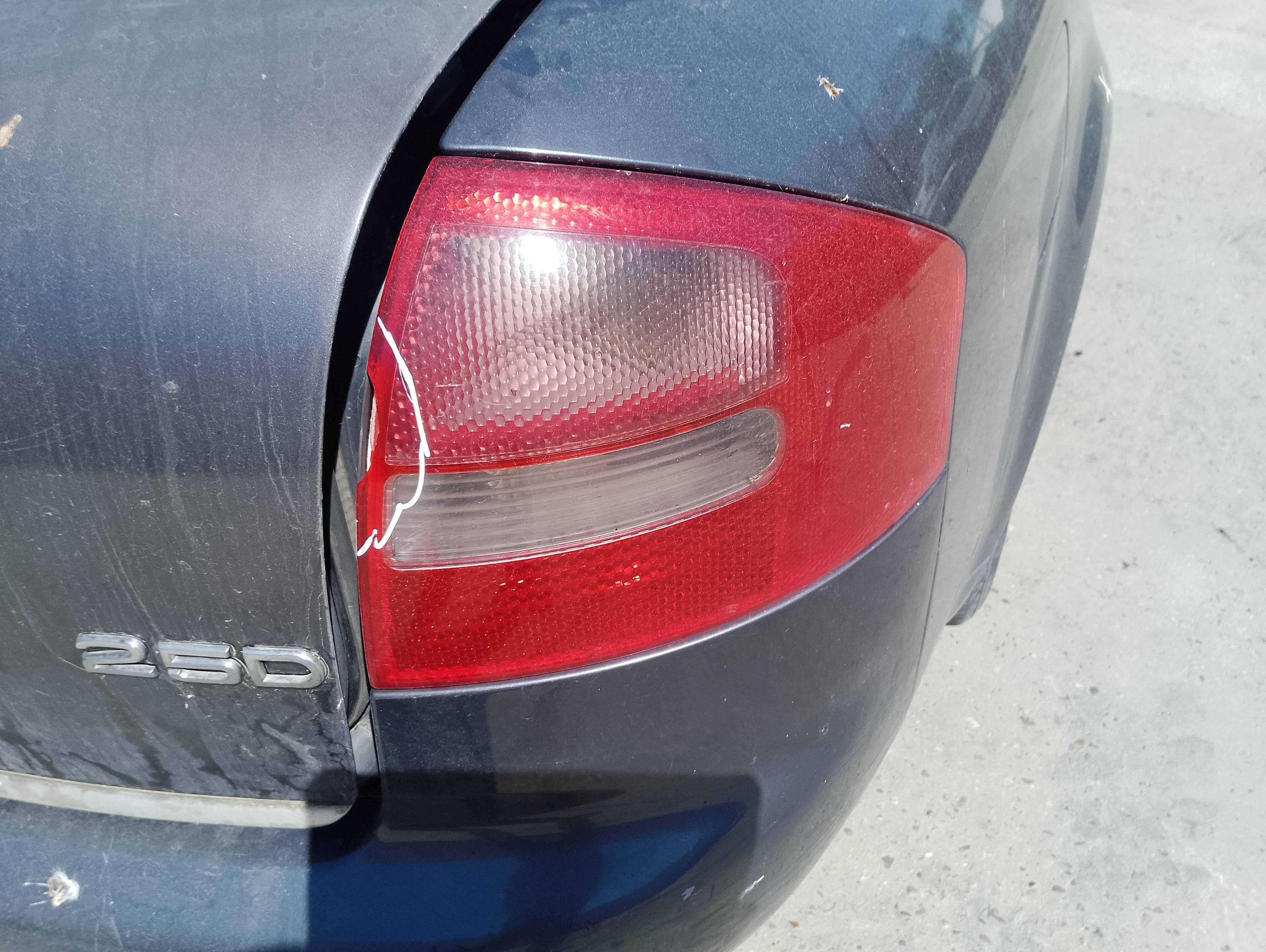 Recambio de piloto trasero derecho para audi a6 berlina (4b2) 2.5 tdi referencia OEM IAM   