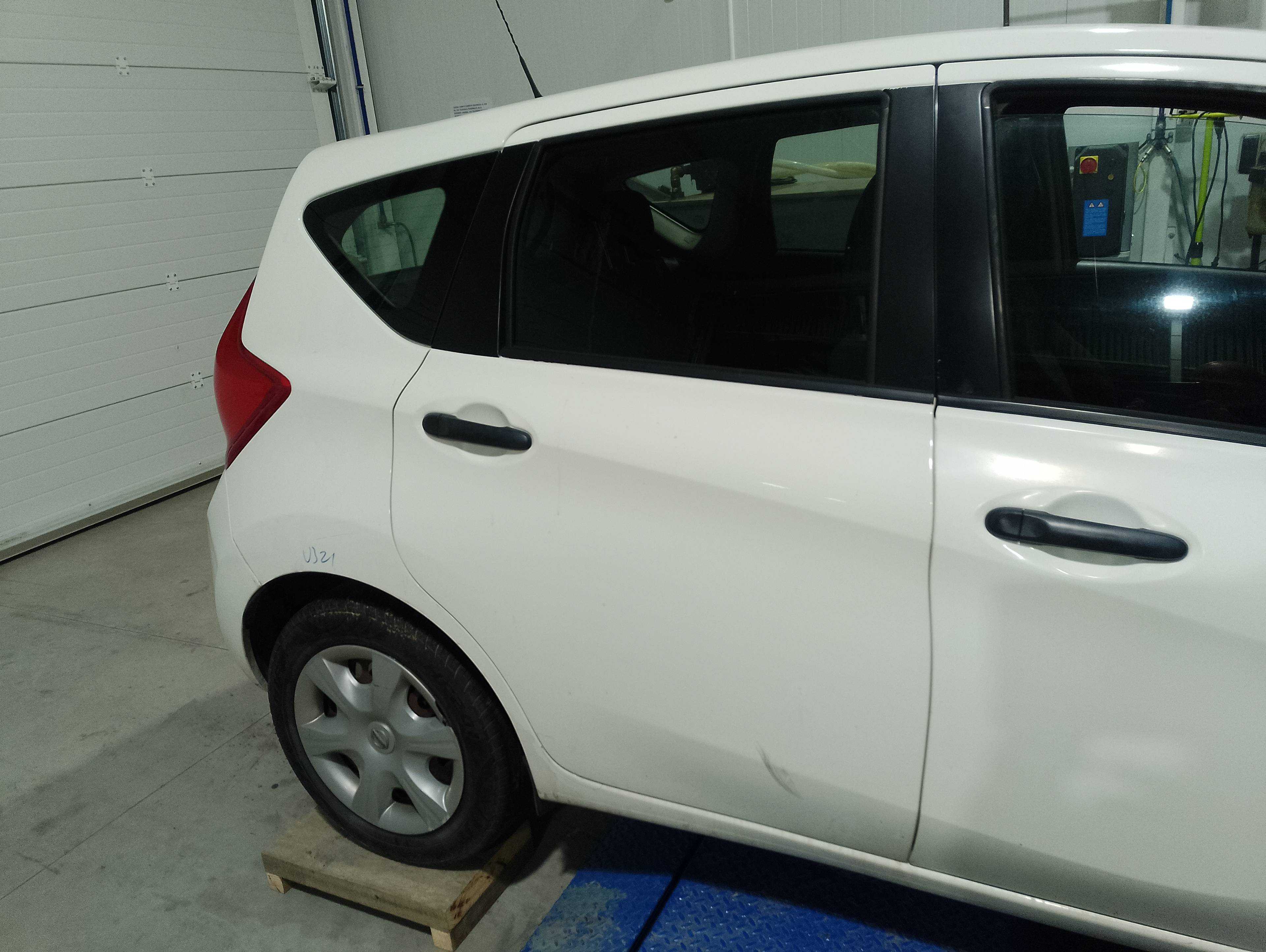 Recambio de puerta trasera derecha para nissan note acenta referencia OEM IAM   