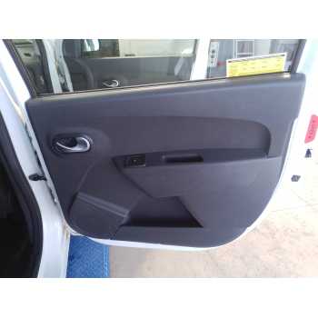 GUARNECIDO PUERTA TRASERA DERECHA 
