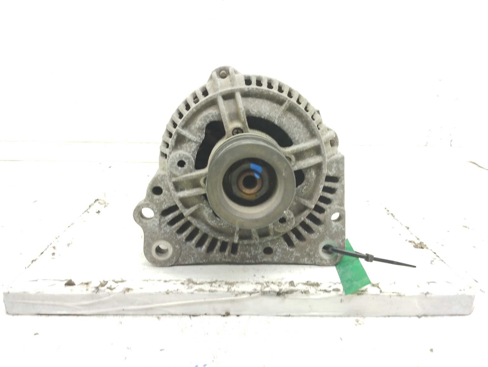 Recambio de alternador para volkswagen golf iii berlina (1h1) 2.0 referencia OEM IAM 028903025Q 0123320001 