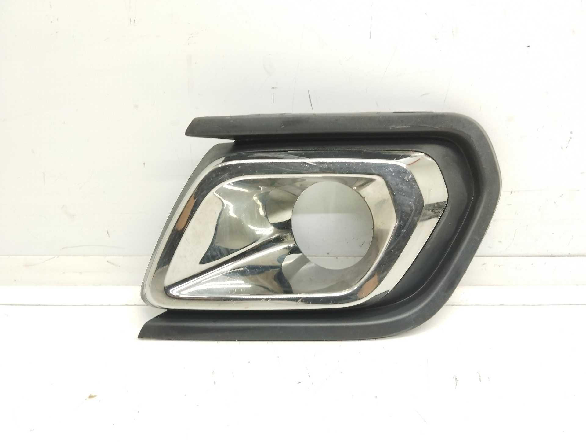 Recambio de embellecedor paragolpes delantero izquierdo para dacia logan ii ambiance referencia OEM IAM 261A20762R  