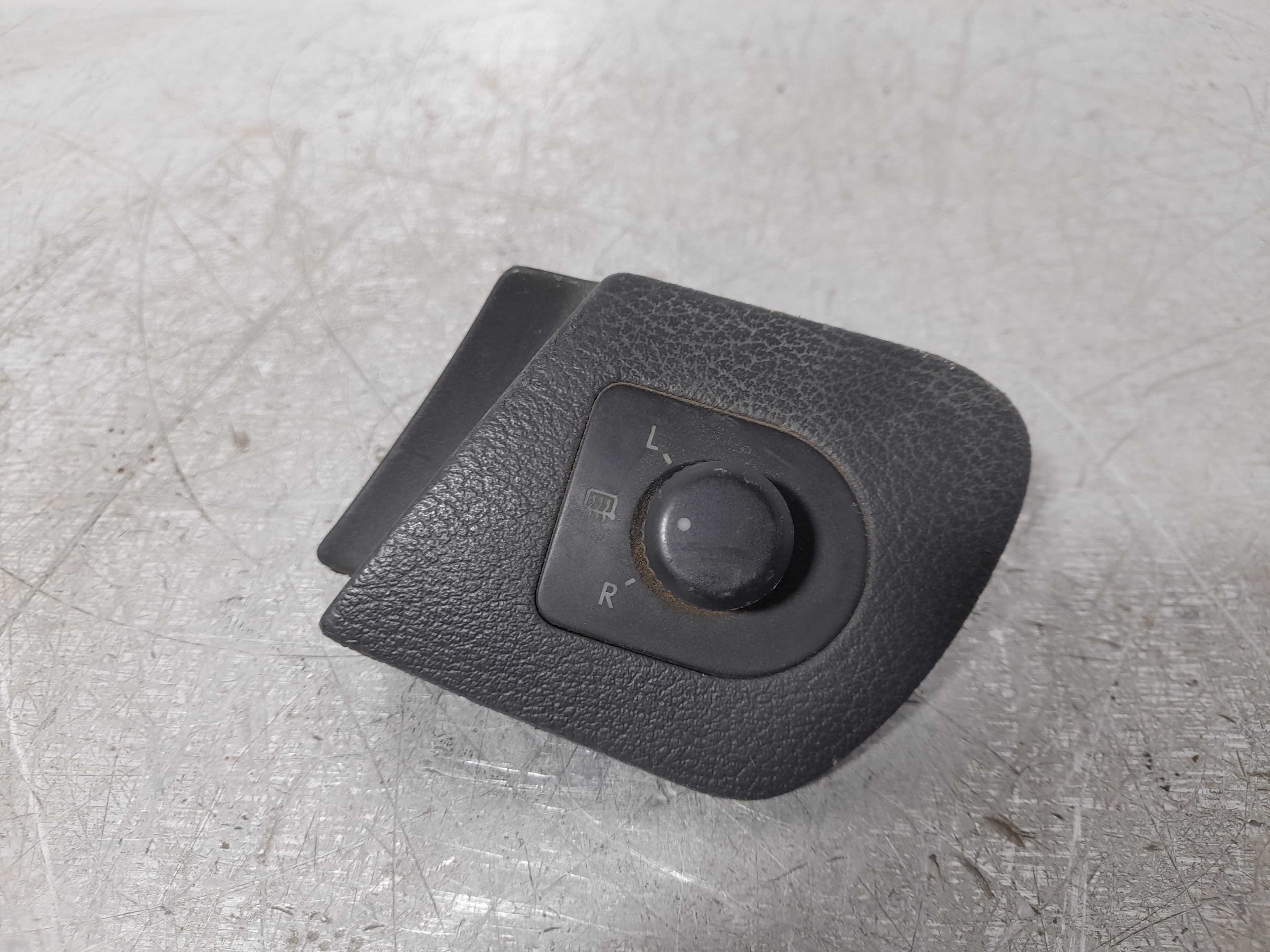 Recambio de mando retrovisor para skoda octavia berlina (1u2) ambiente referencia OEM IAM  1U1959565K 1U1959565K 01C