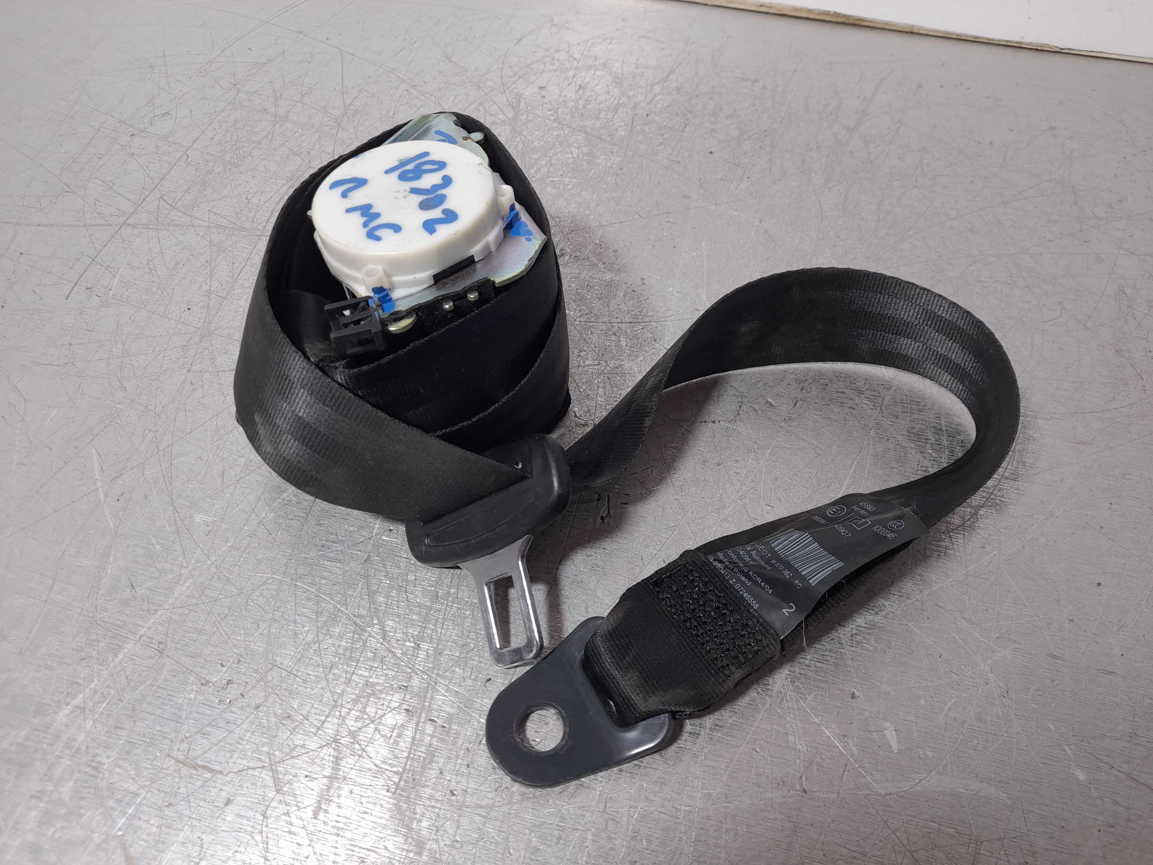 Recambio de cinturon seguridad trasero izquierdo para peugeot 3008 1.6 hdi fap referencia OEM IAM   