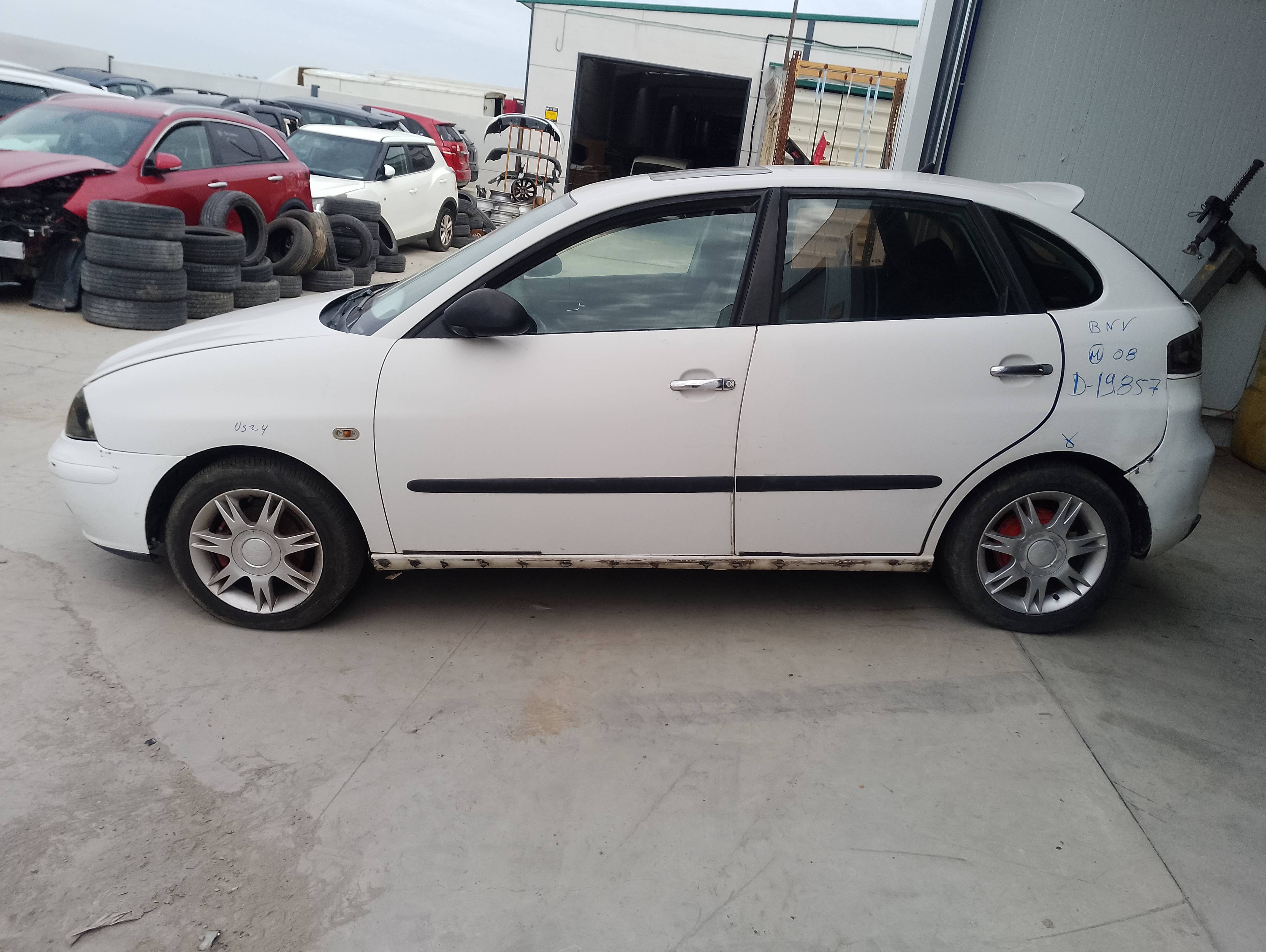 seat ibiza (6l1) del año 2008