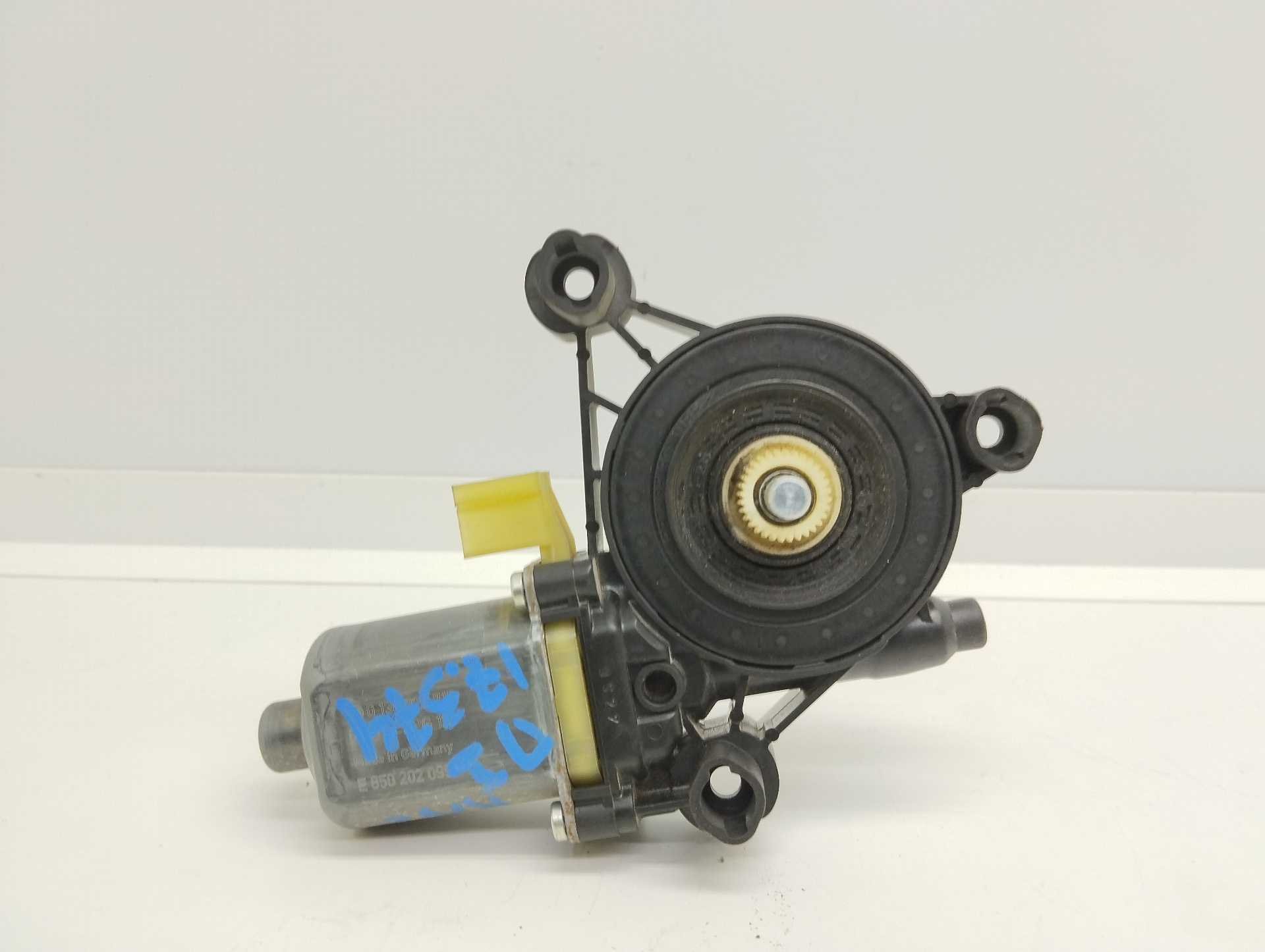 Recambio de motor elevalunas delantero izquierdo para seat leon (5f1) reference referencia OEM IAM 5Q0959812A  