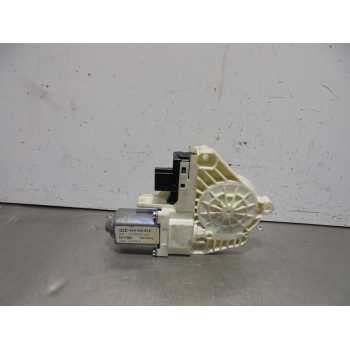 Recambio de motor elevalunas trasero derecho para audi a4 avant (8k5) (2008) básico referencia OEM IAM  BROSE 