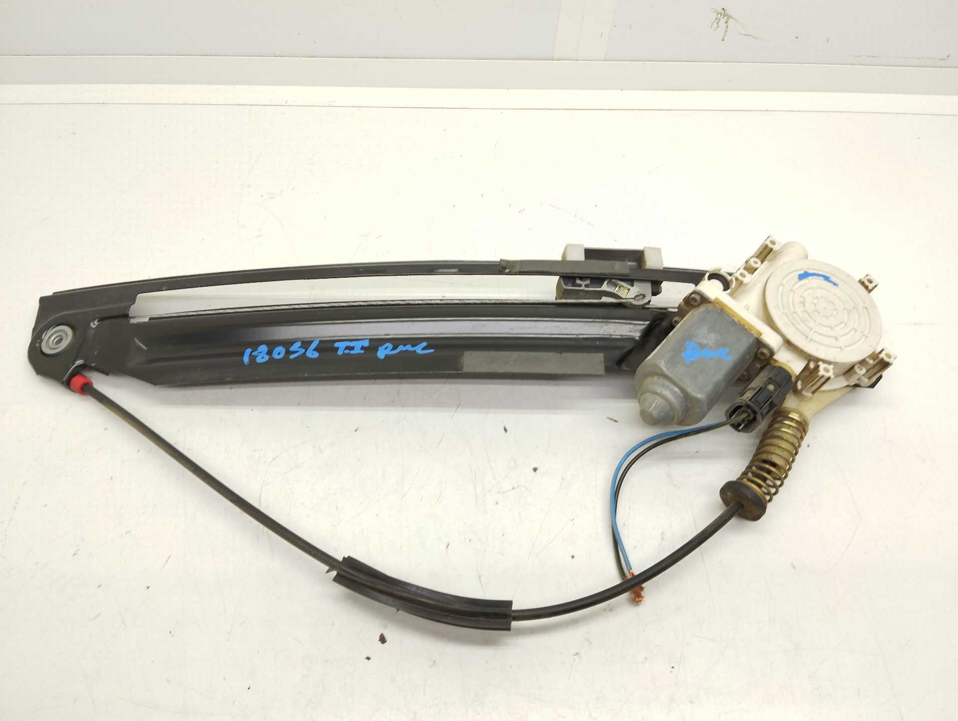 Recambio de elevalunas trasero izquierdo para bmw serie 5 berlina (e39) 520i referencia OEM IAM 9030143  