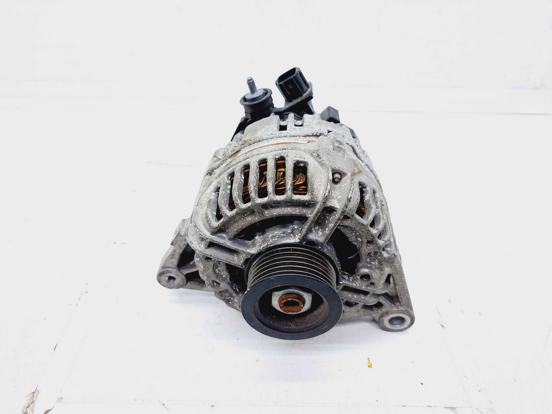 Recambio de alternador para toyota avensis berlina (t25) 1.8 16v cat referencia OEM IAM 270600D14084 BOSCH 
