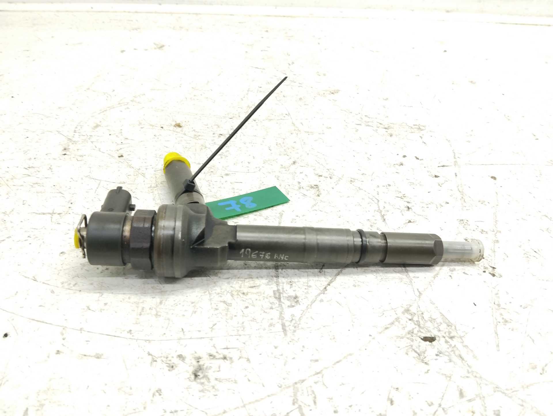 Recambio de inyector para opel astra h berlina cosmo referencia OEM IAM 0445110175  