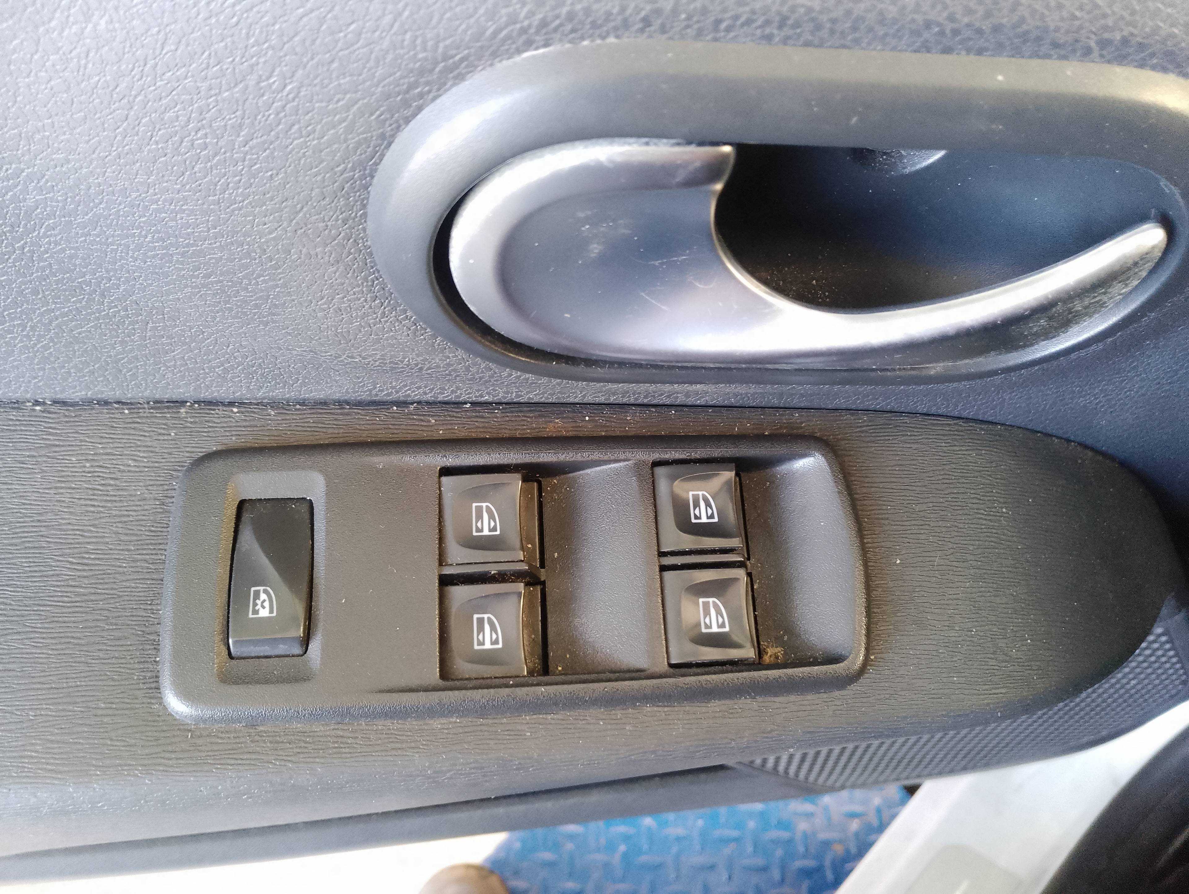Recambio de mando elevalunas delantero izquierdo para dacia lodgy 15th anniversary referencia OEM IAM   