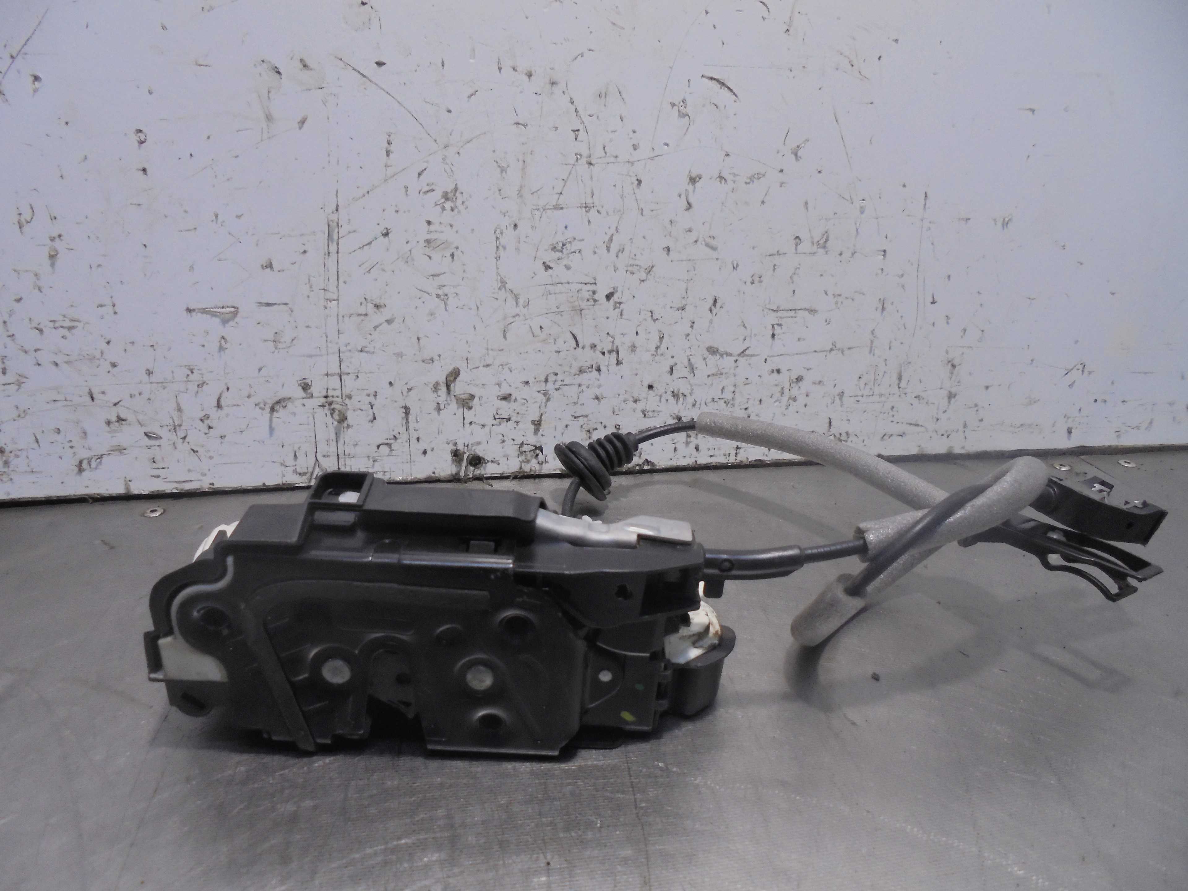 Recambio de cerradura puerta trasera derecha para volkswagen polo (6r1) 1.4 tdi referencia OEM IAM 6R4839016A  
