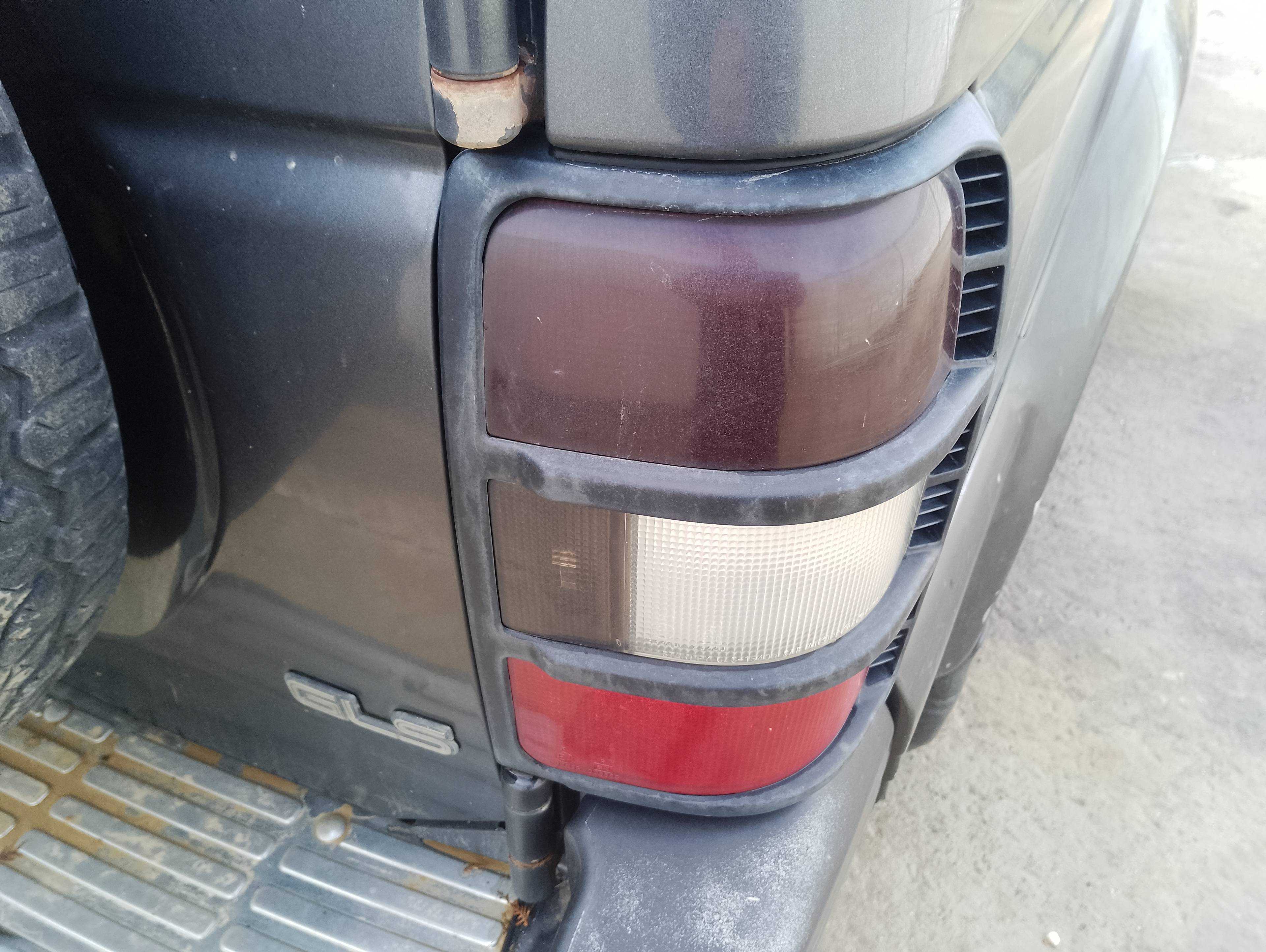 Recambio de piloto trasero derecho para mitsubishi pajero 2.5 turbodiesel referencia OEM IAM   