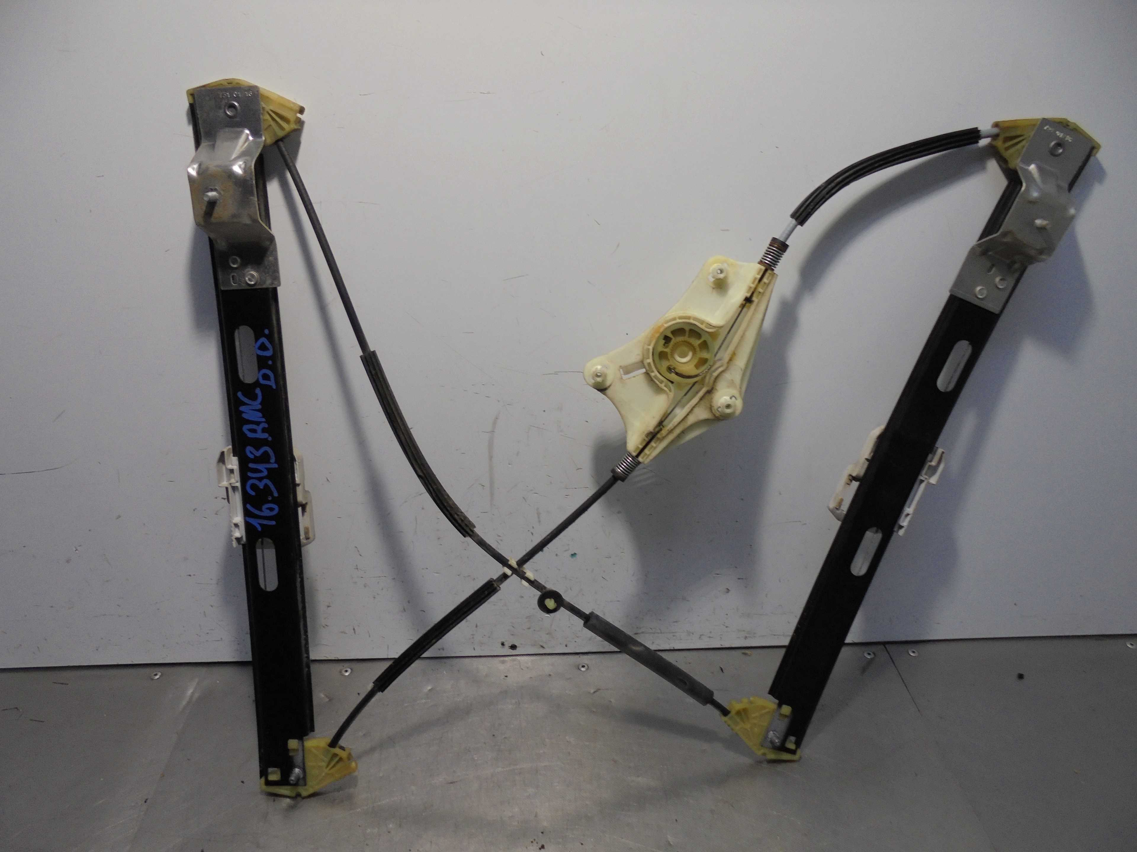 Recambio de elevalunas delantero derecho para seat leon (5f1) 1.6 tdi referencia OEM IAM 5F4837462 5 PUERTA 