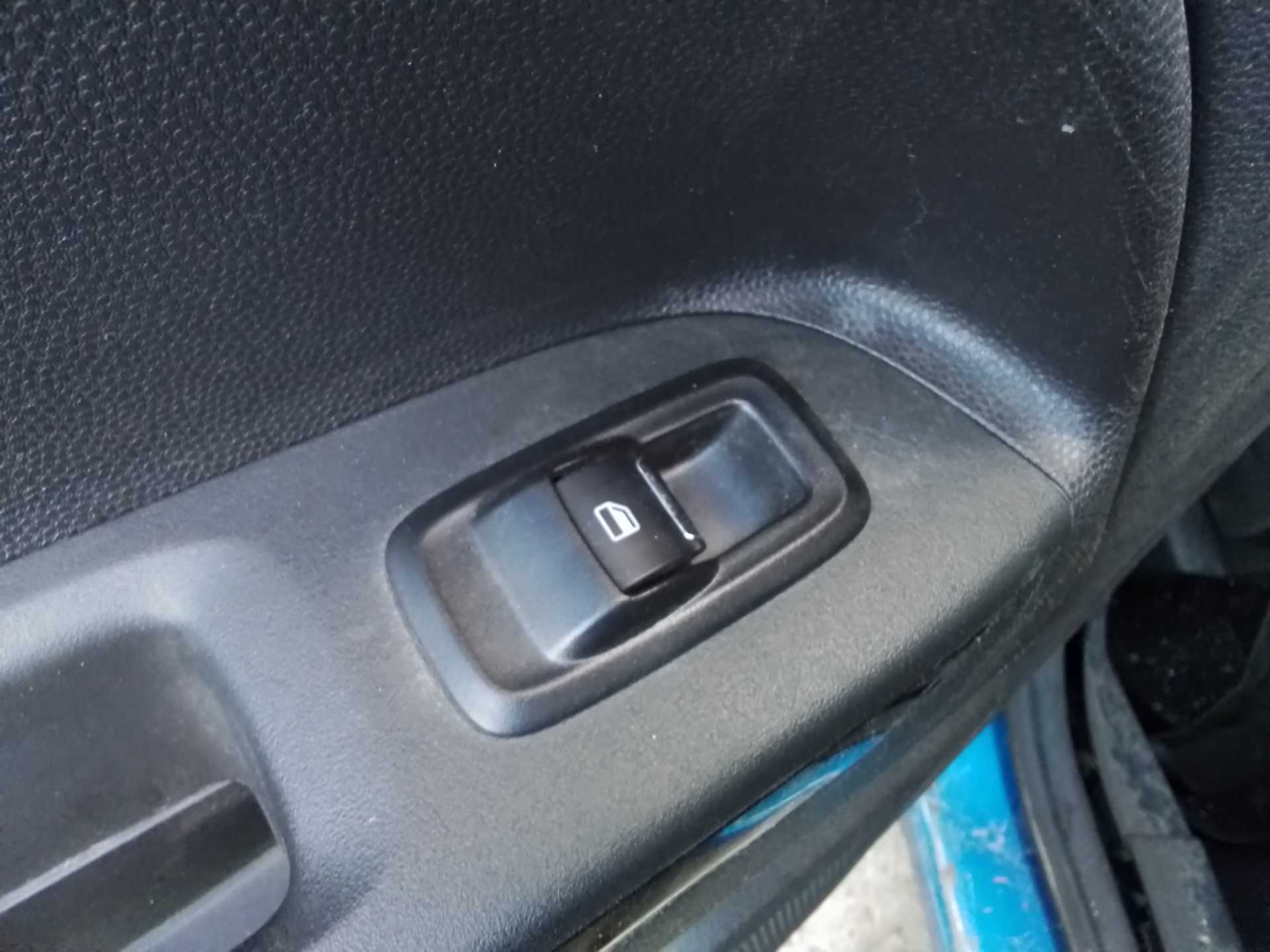 Recambio de mando elevalunas trasero izquierdo para ford ecosport (cr6) cool&connect referencia OEM IAM   