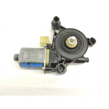 MOTOR ELEVALUNAS DELANTERO IZQUIERDO 5Q0959801B 0130822717 
