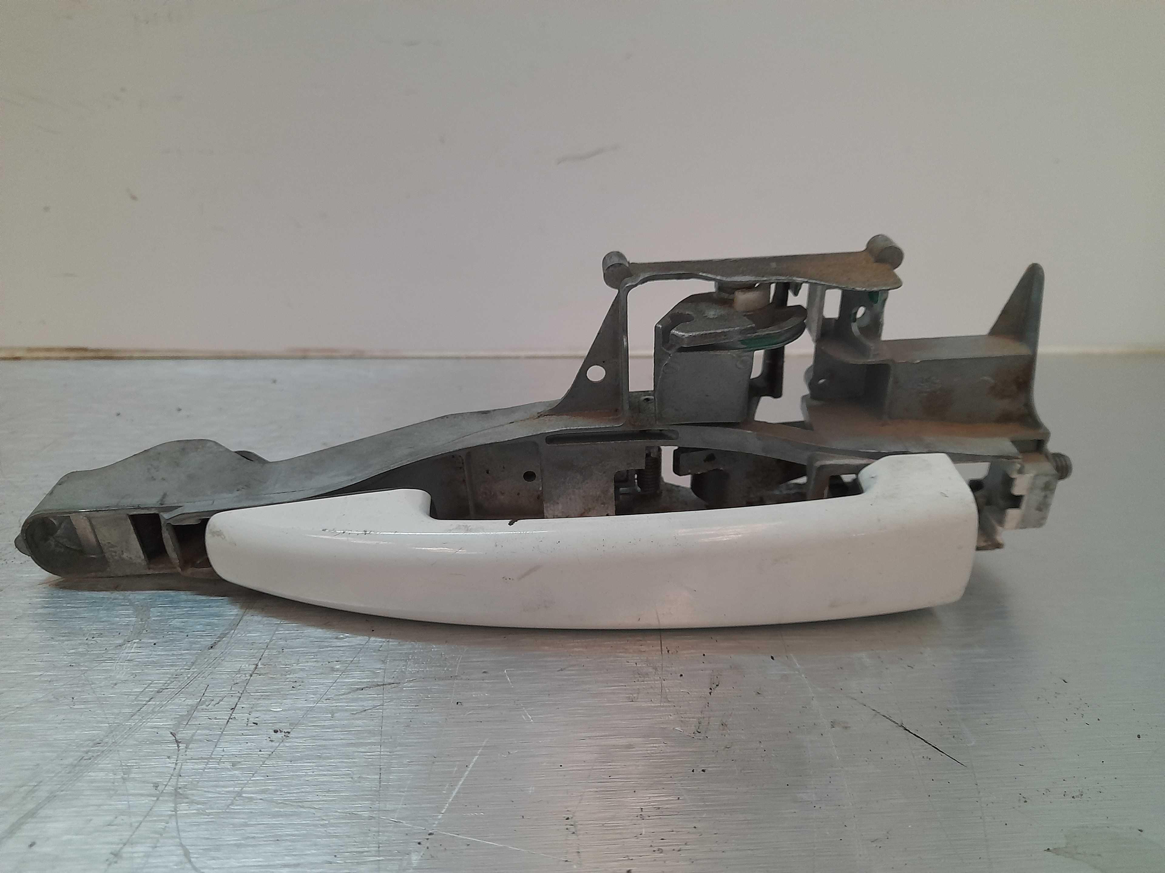 Recambio de maneta exterior delantera izquierda para citroën c5 berlina business referencia OEM IAM 1198G4  