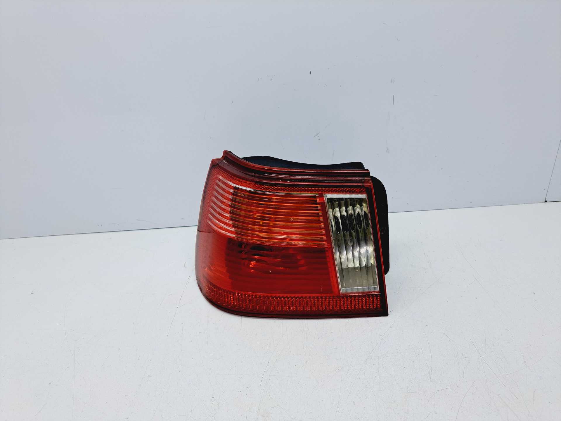 Recambio de piloto trasero izquierdo para seat ibiza (6k1) select referencia OEM IAM 6K6945095  