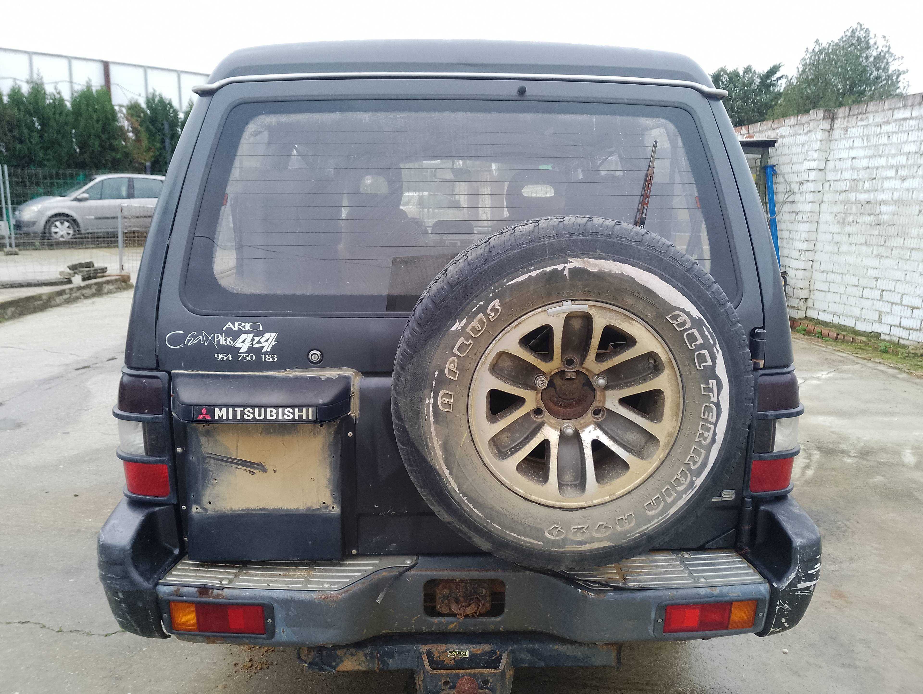 Recambio de porton trasero para mitsubishi pajero 2.5 turbodiesel referencia OEM IAM   