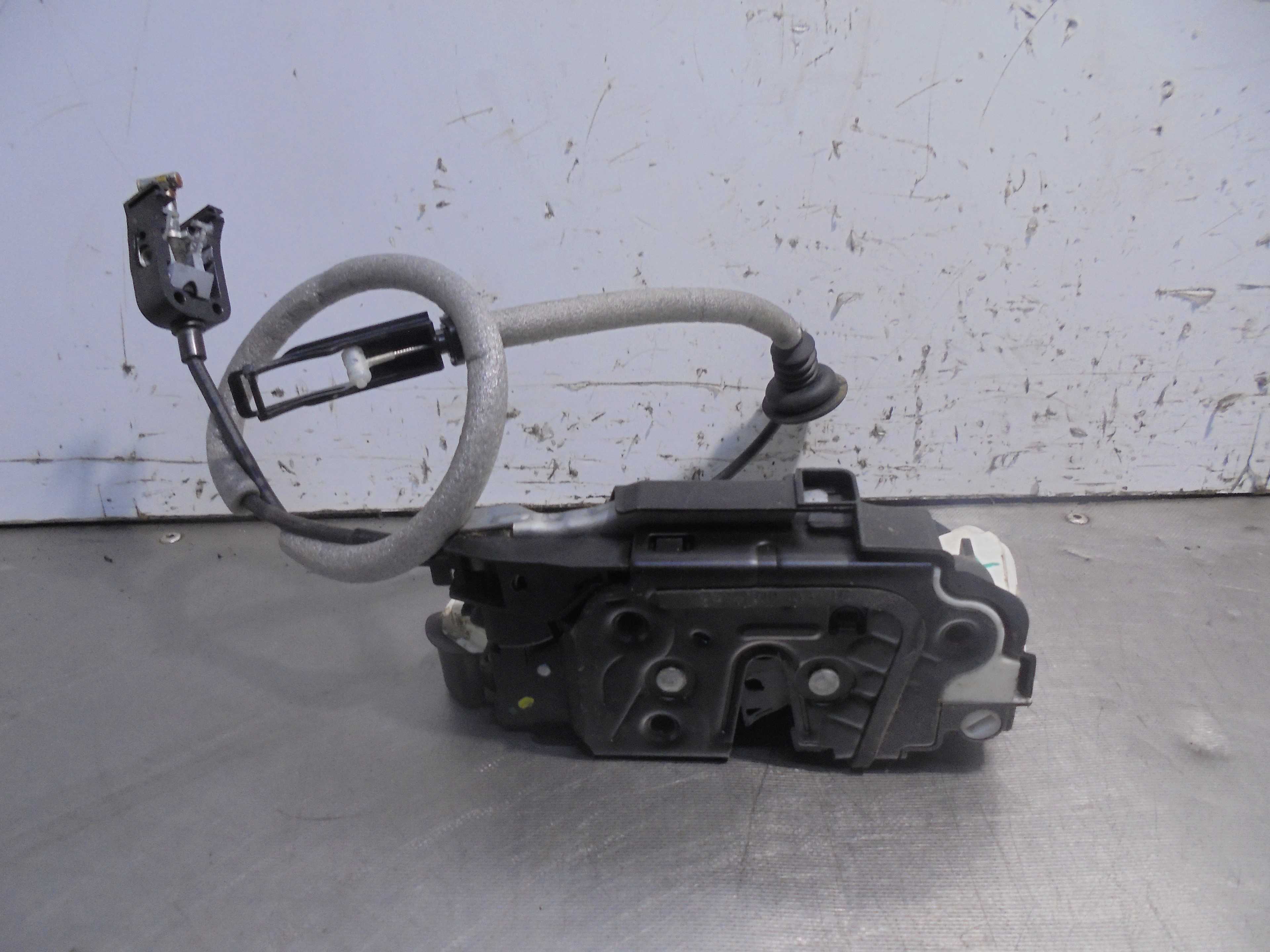 Recambio de cerradura puerta trasera izquierda para volkswagen polo (6r1) 1.4 tdi referencia OEM IAM 6R4839015  