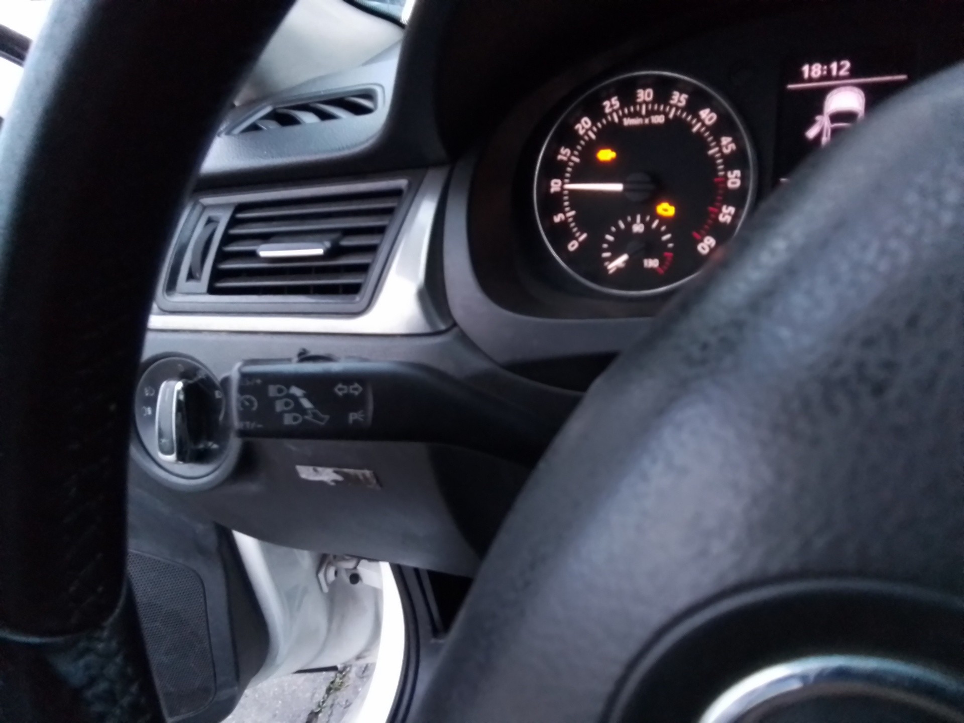 Recambio de mando luces para skoda rapid 1.6 tdi dpf referencia OEM IAM   