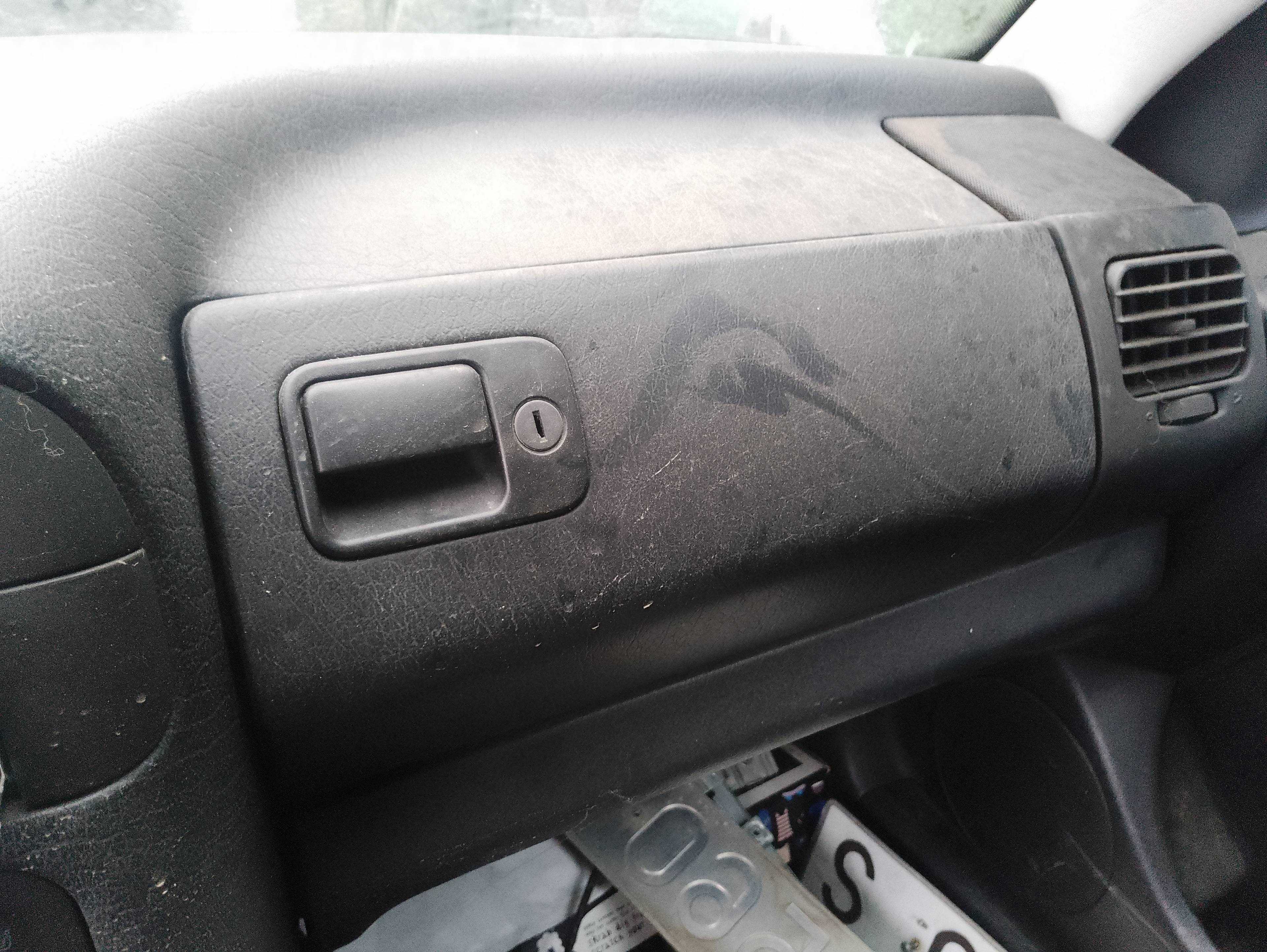 Recambio de guantera para volkswagen golf iii berlina (1h1) 2.0 referencia OEM IAM   