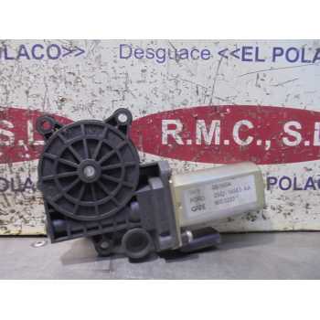 MOTOR ELEVALUNAS DELANTERO DERECHO 2S5114553AA 3-P 
