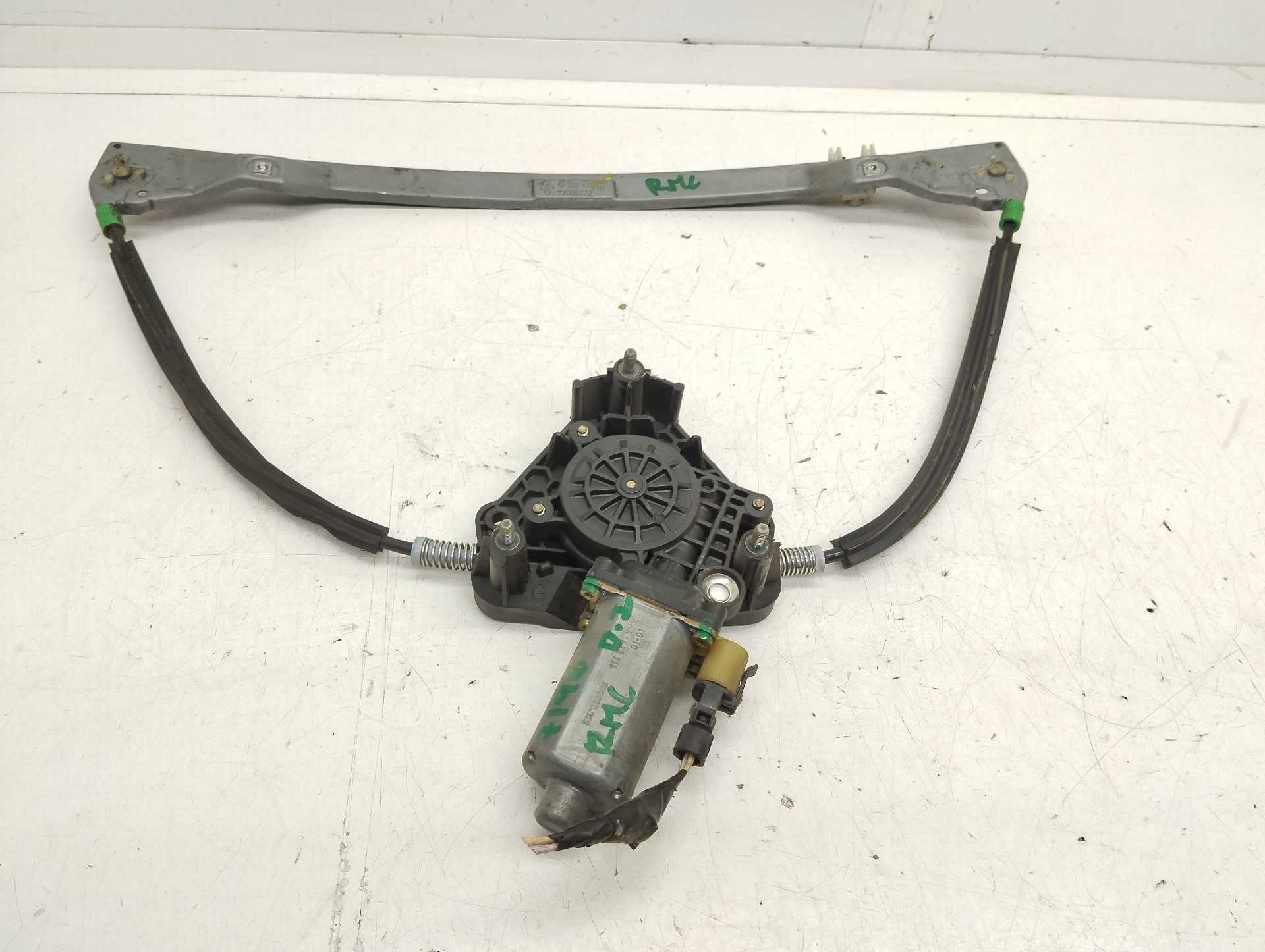 Recambio de elevalunas delantero izquierdo para peugeot expert kombi 1.9 turbodiesel cat referencia OEM IAM 77008422 BROSE 