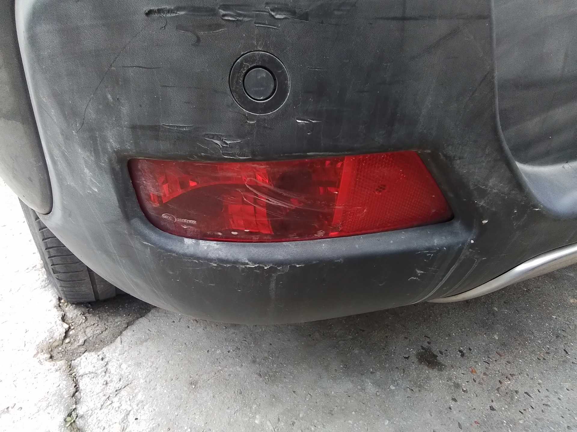 Recambio de faro antiniebla trasero izquierdo para peugeot 3008 1.6 hdi fap referencia OEM IAM   
